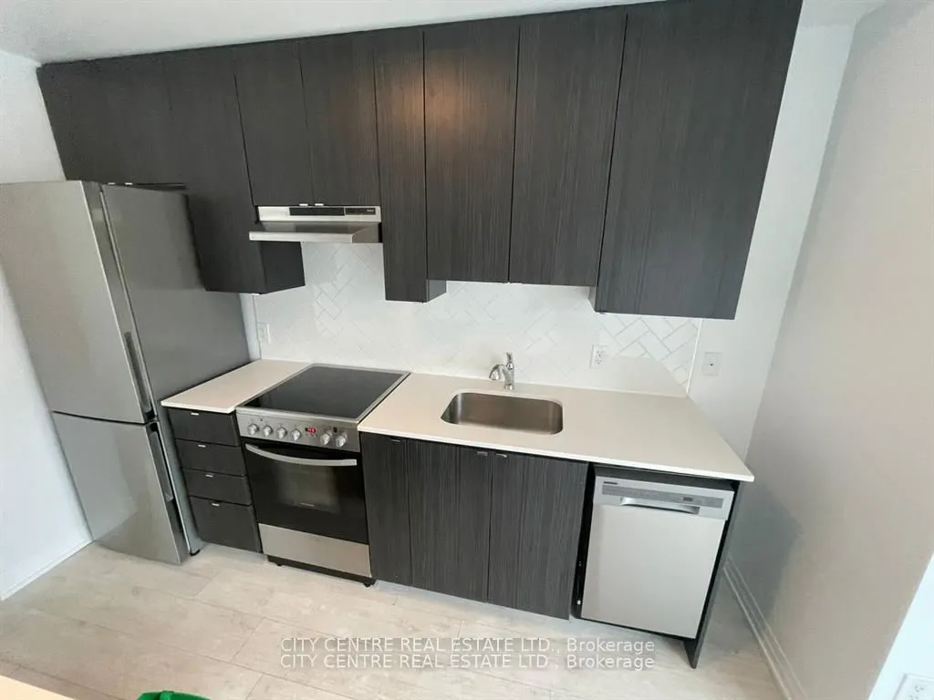 408 Browns Line, #109