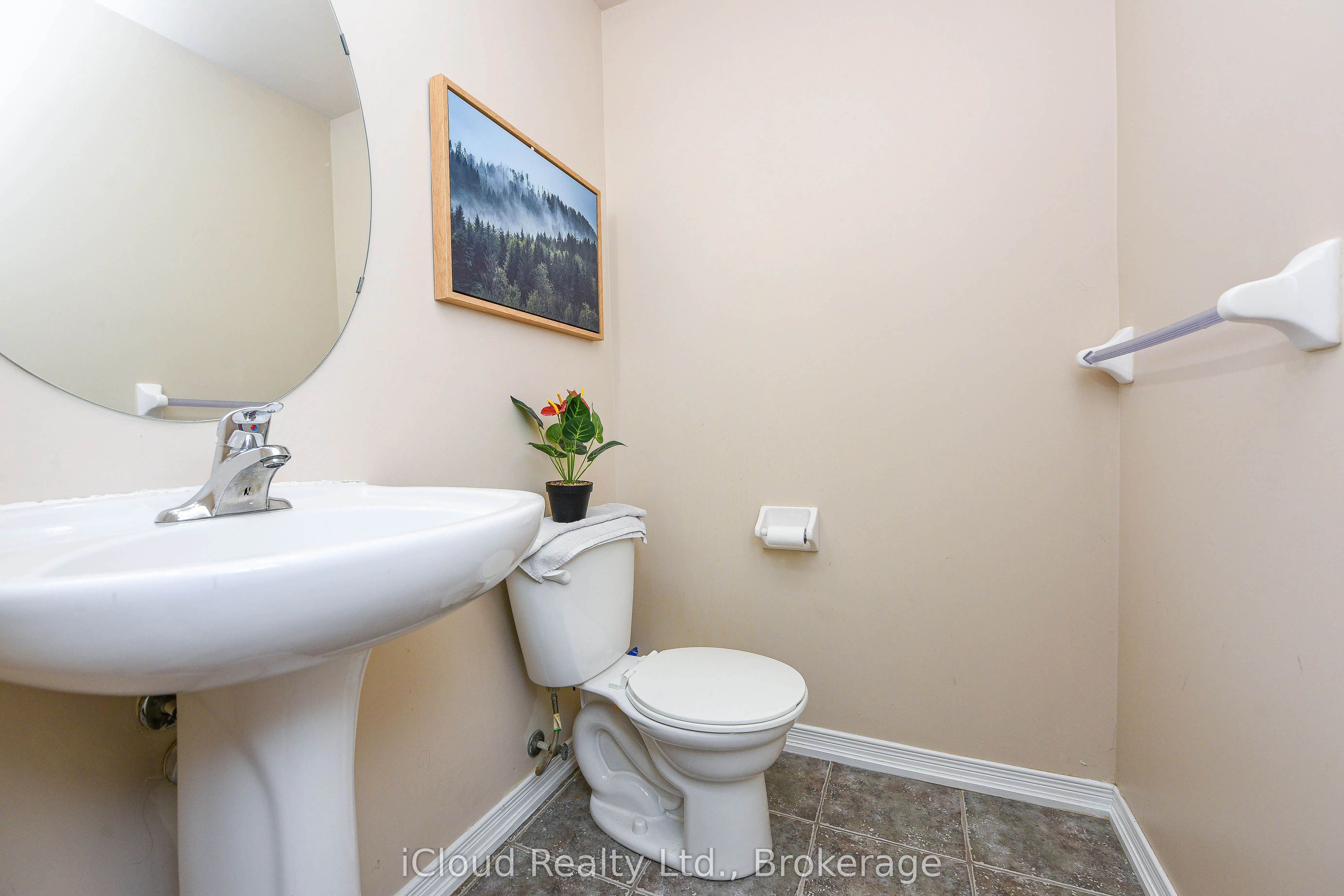 103 Cedar Lake Crescent, #131