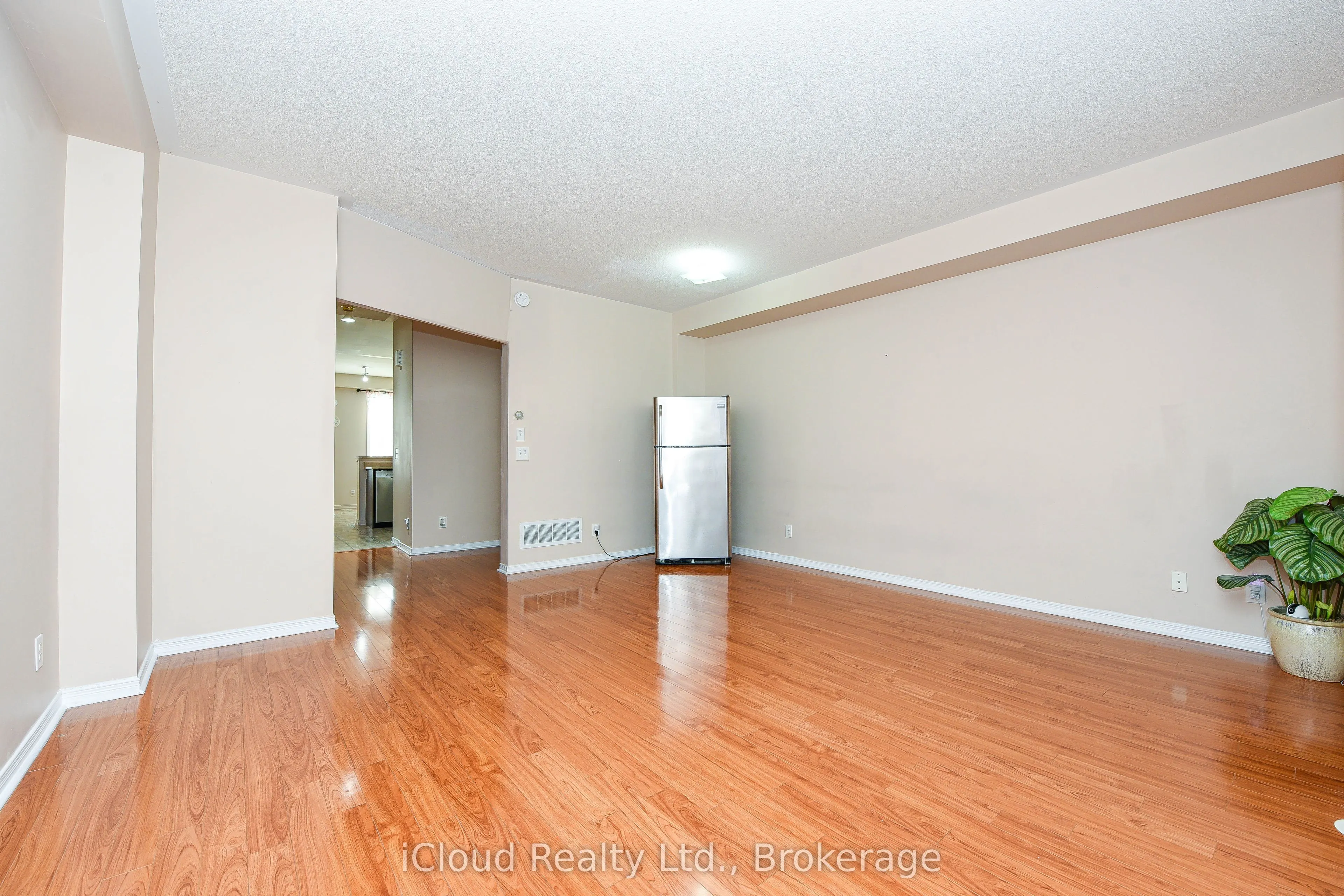 103 Cedar Lake Crescent, #131