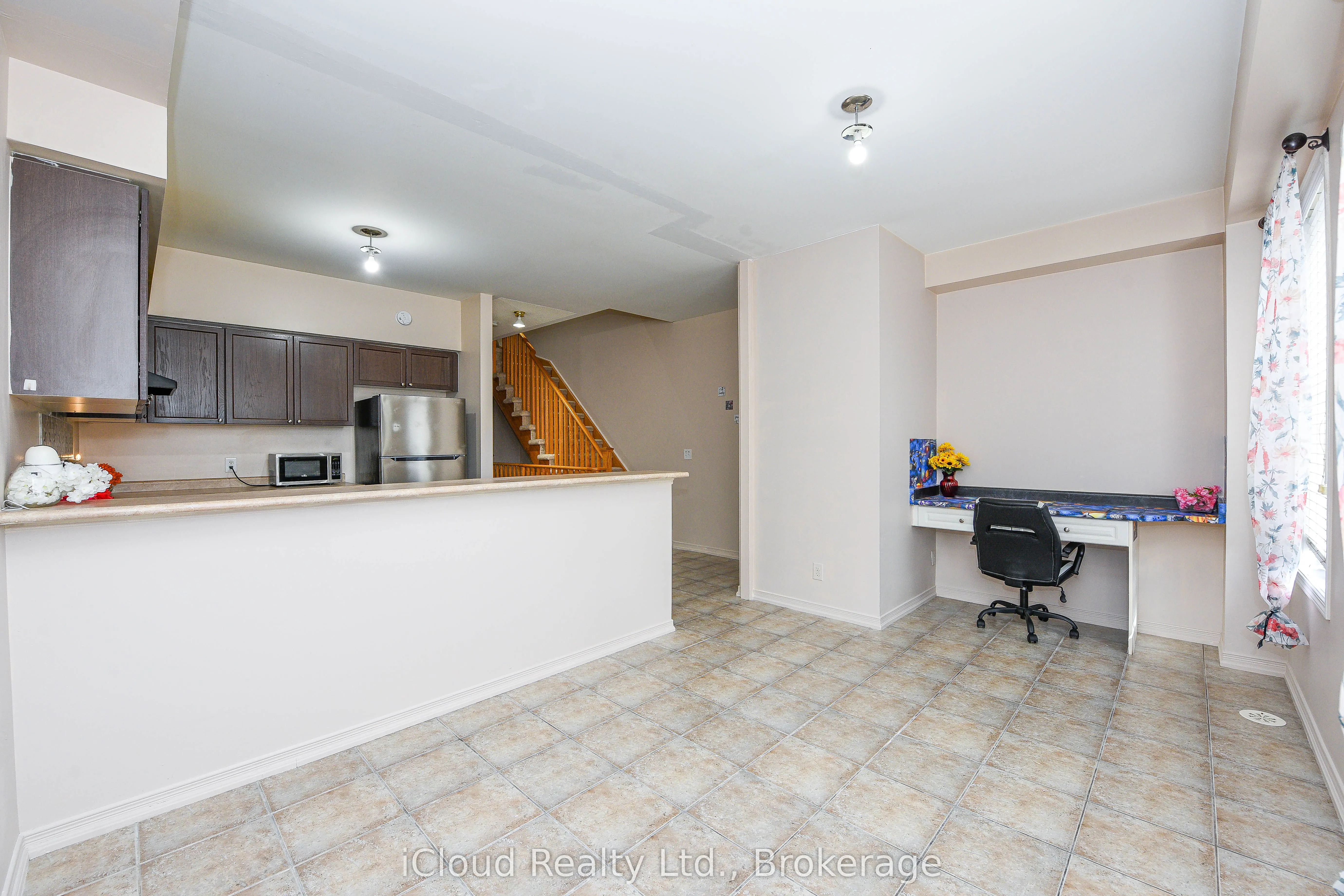 103 Cedar Lake Crescent, #131