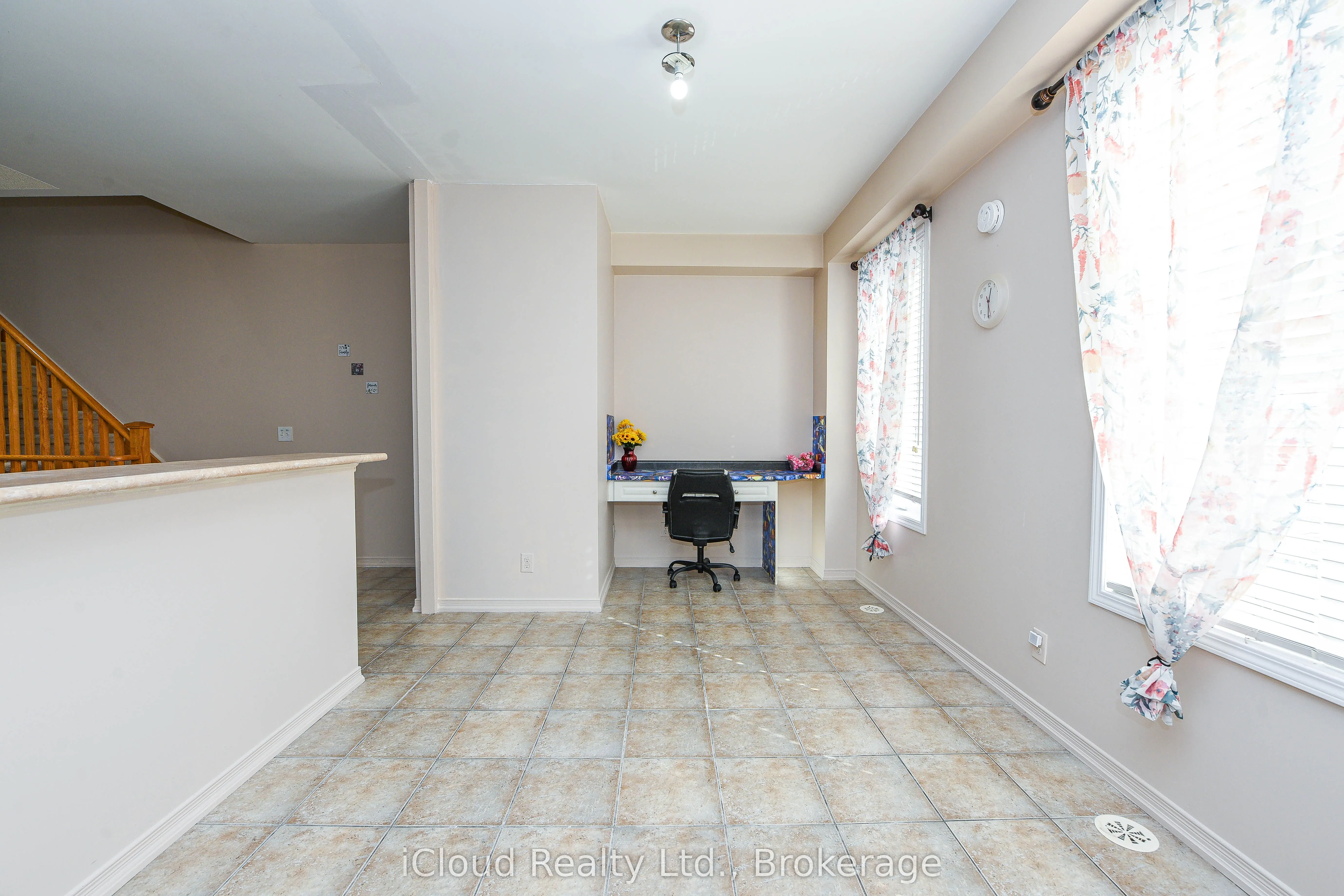 103 Cedar Lake Crescent, #131