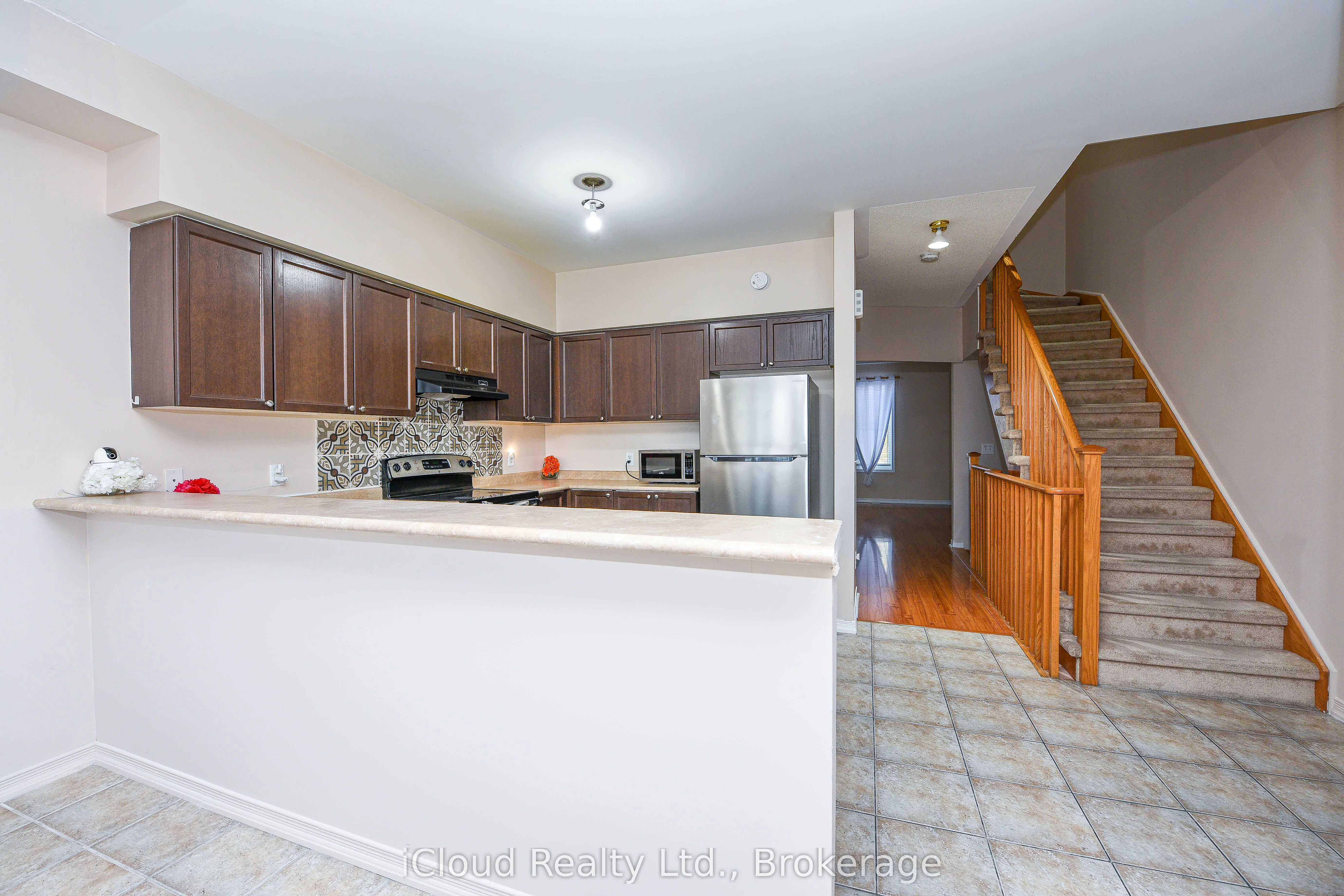 103 Cedar Lake Crescent, #131