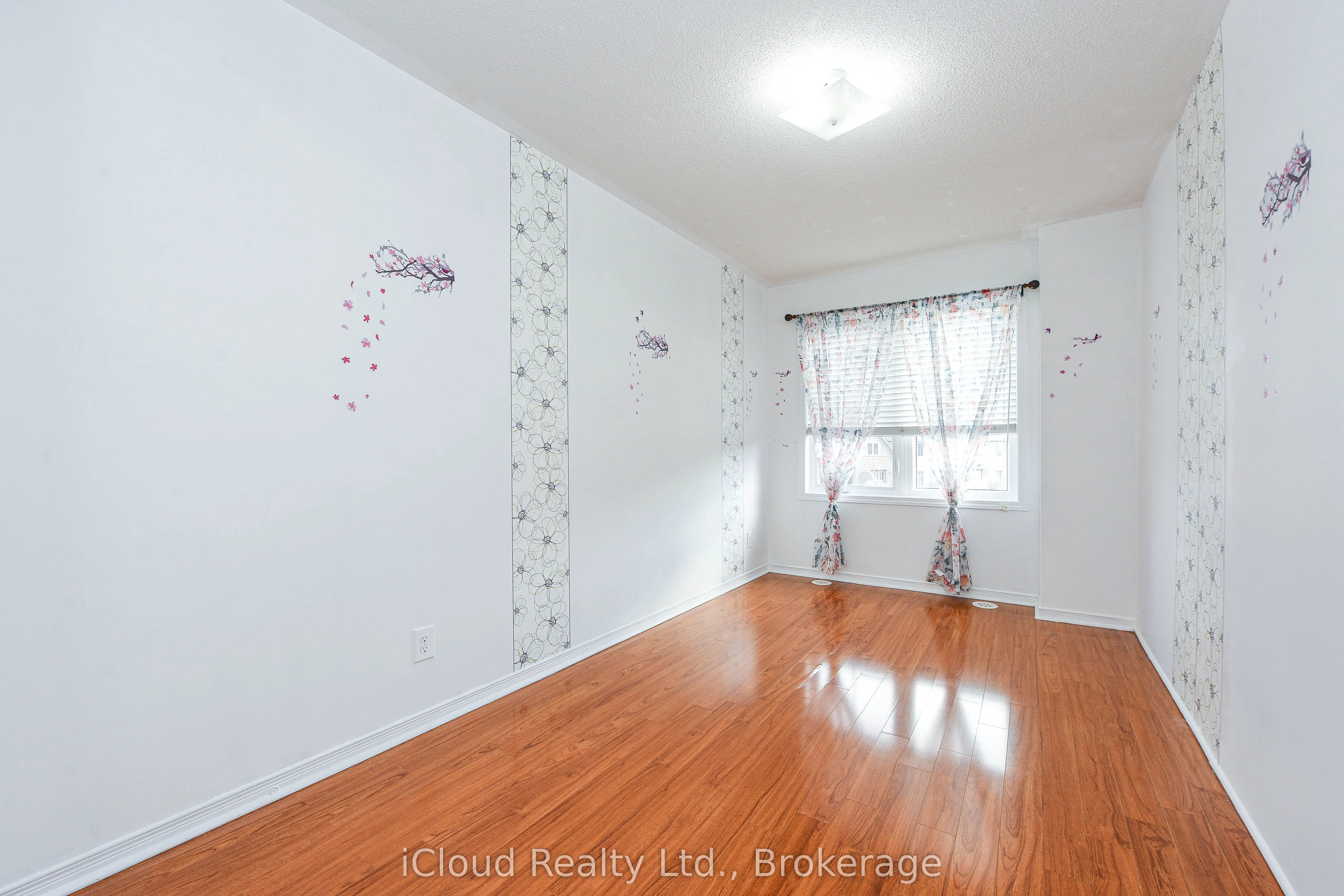 103 Cedar Lake Crescent, #131