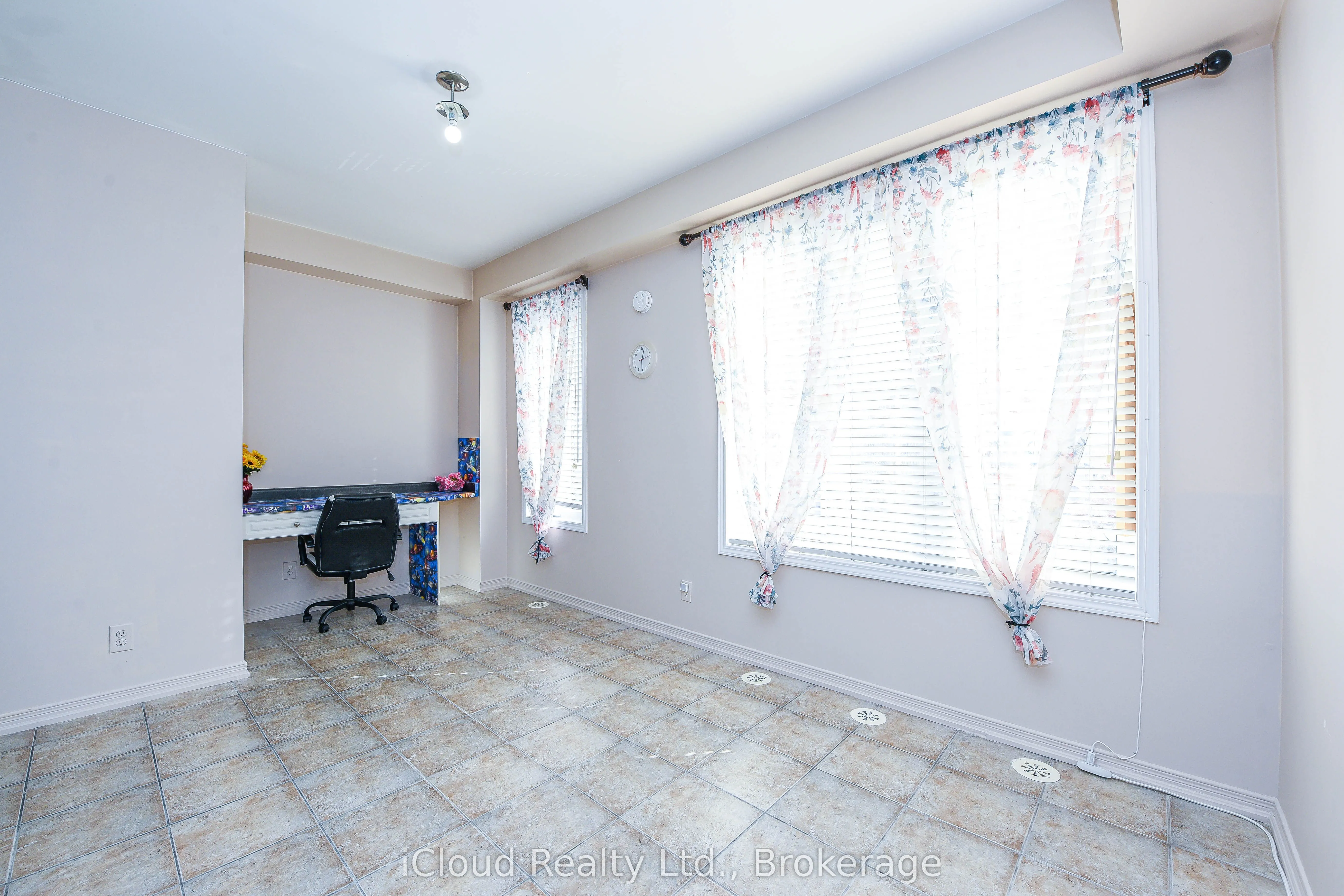 103 Cedar Lake Crescent, #131