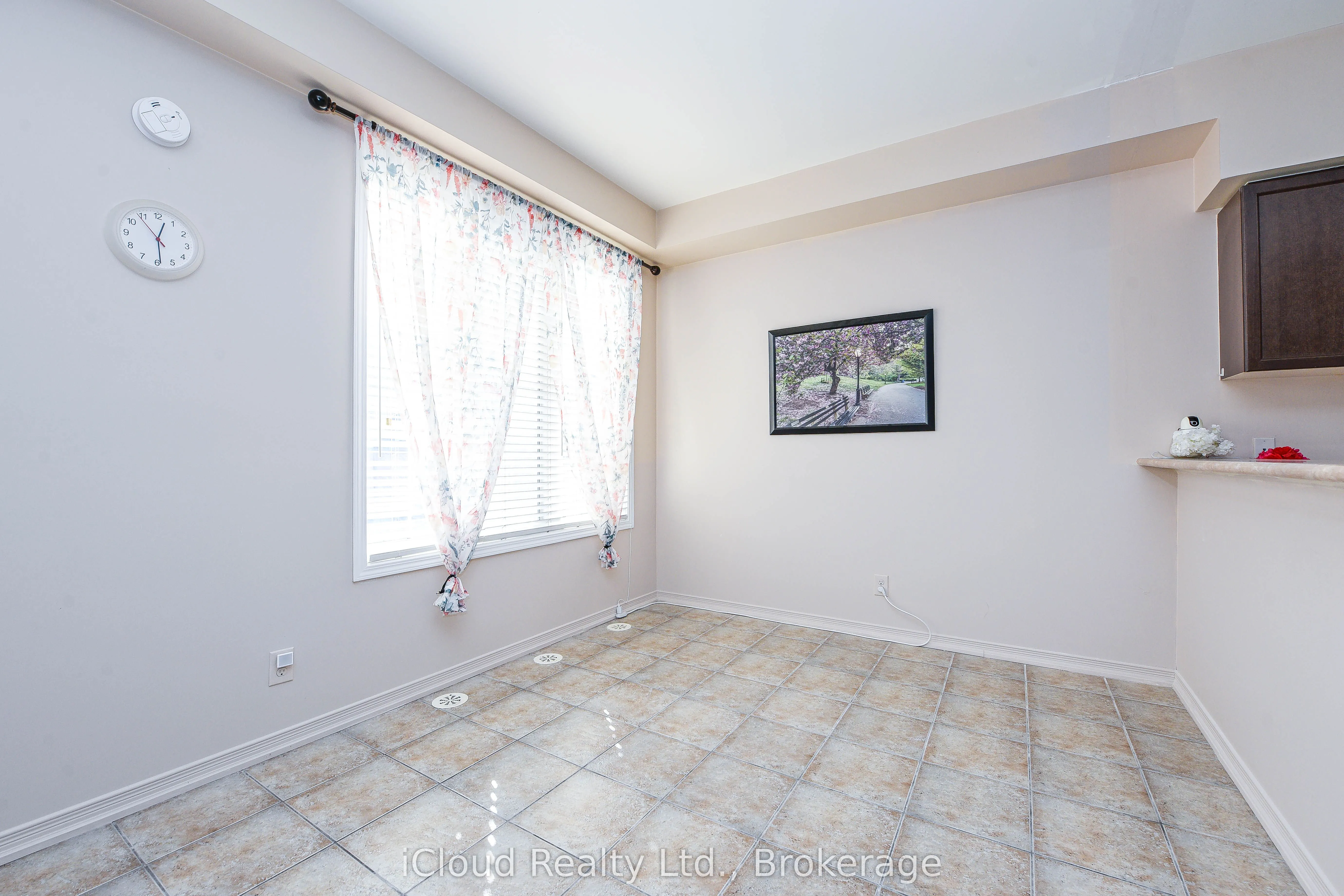 103 Cedar Lake Crescent, #131