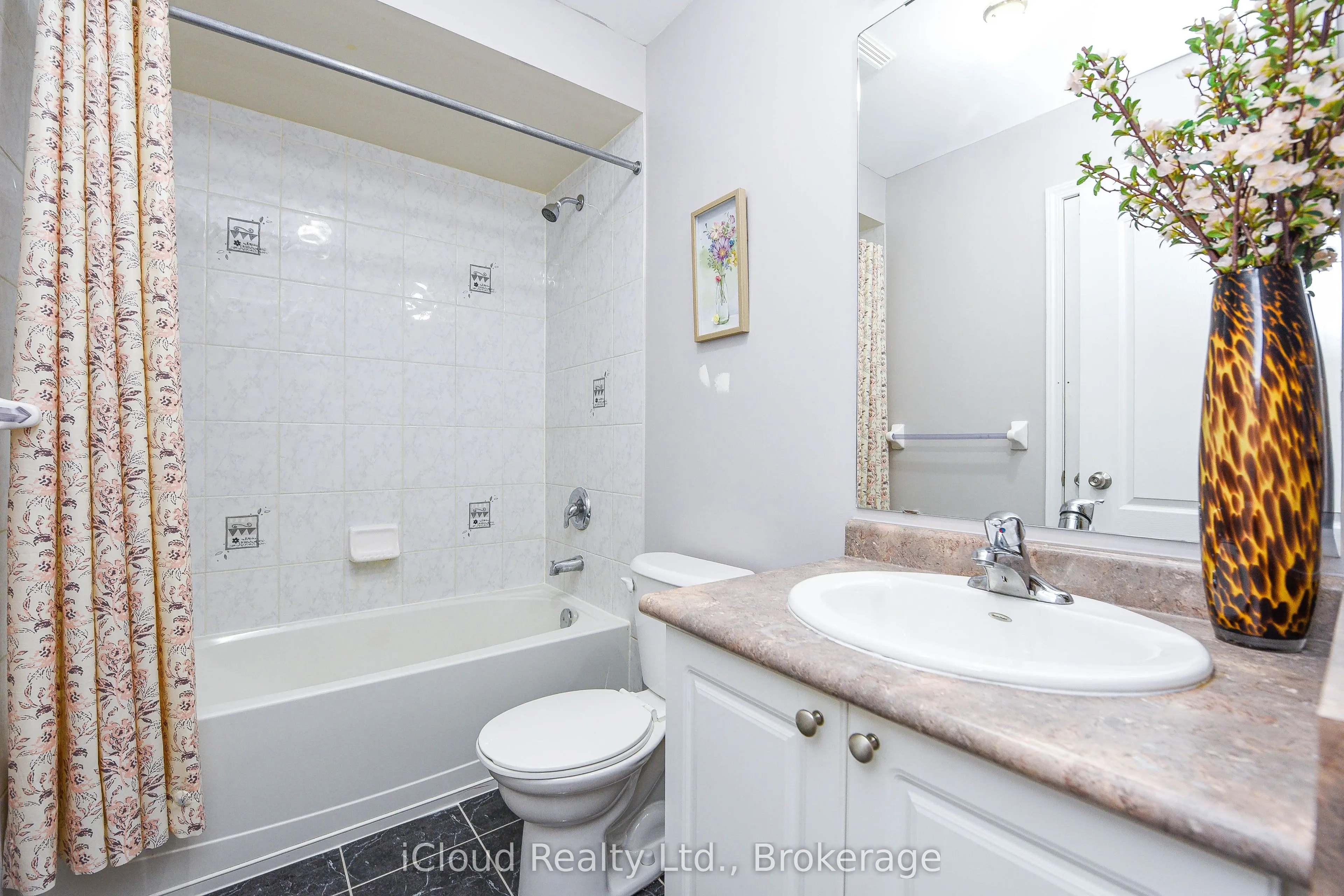 103 Cedar Lake Crescent, #131