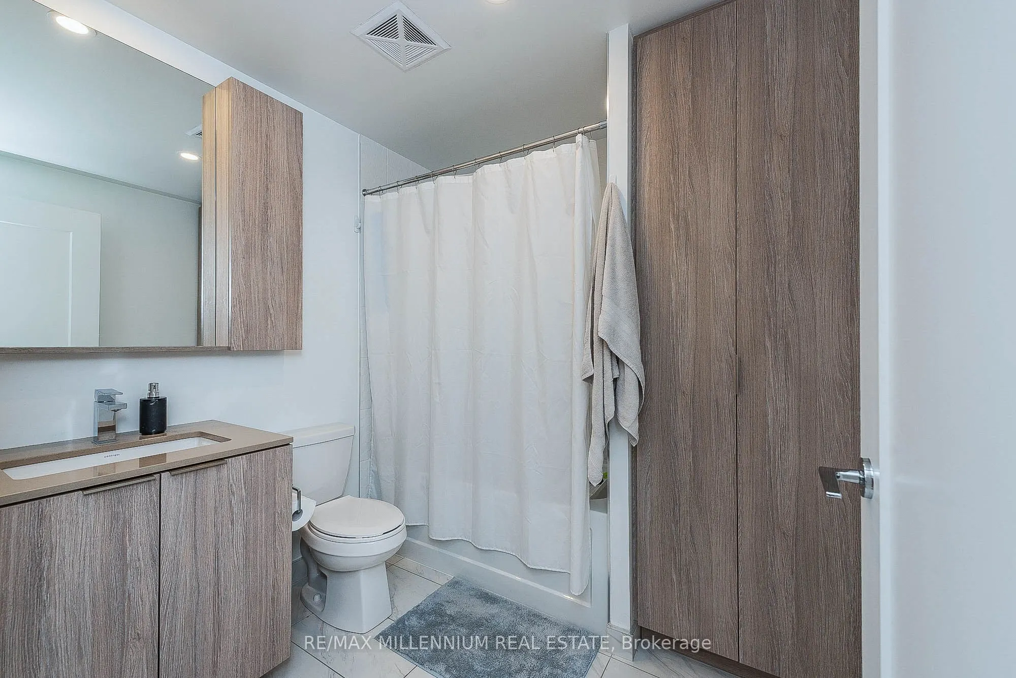 70 Annie Craig Drive #4801