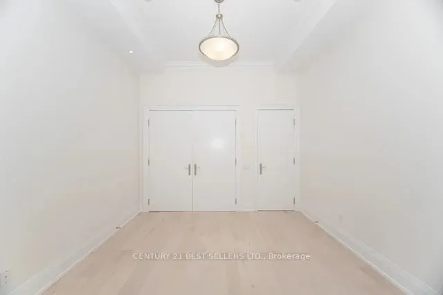 1595 Calverton Court