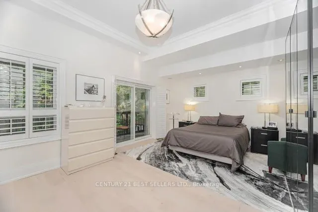 1595 Calverton Court