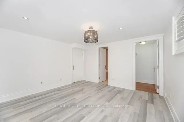1595 Calverton Court