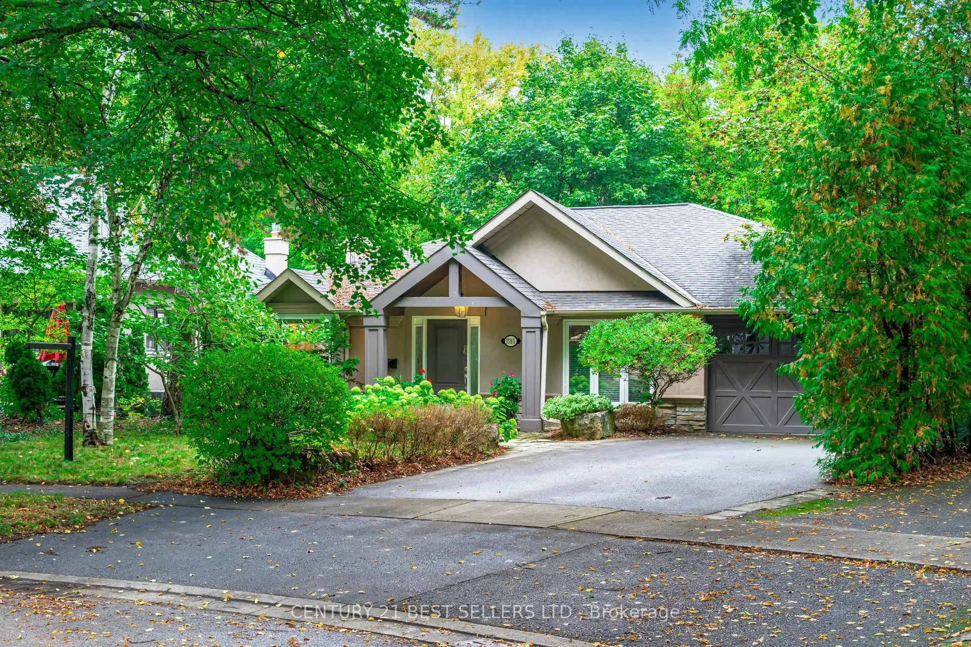 1595 Calverton Court