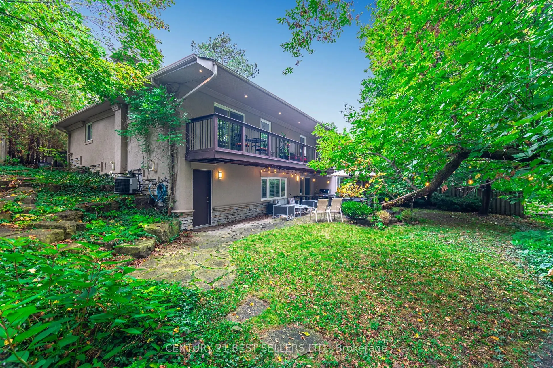 1595 Calverton Court
