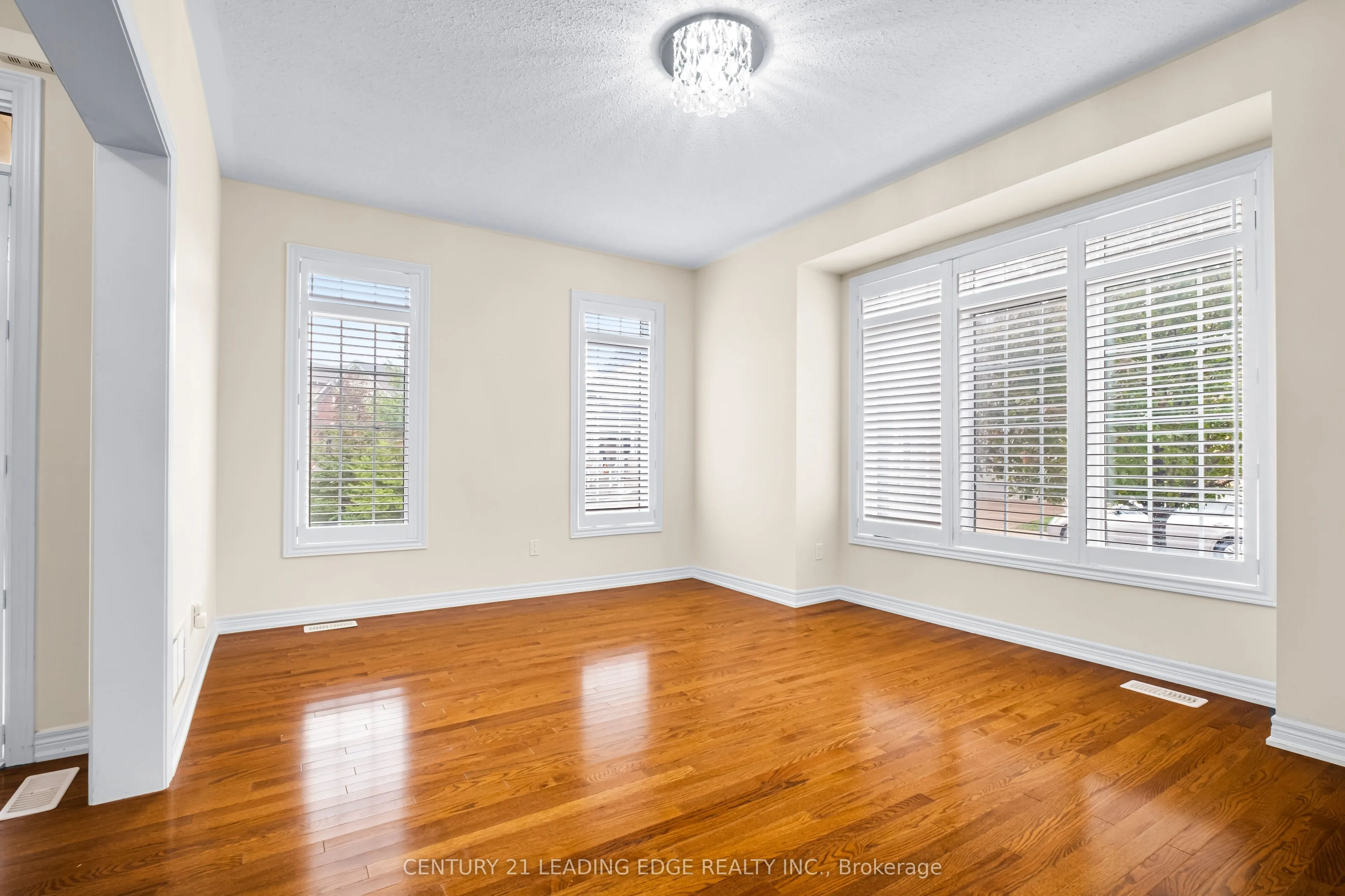 35 Lobelia Street #4