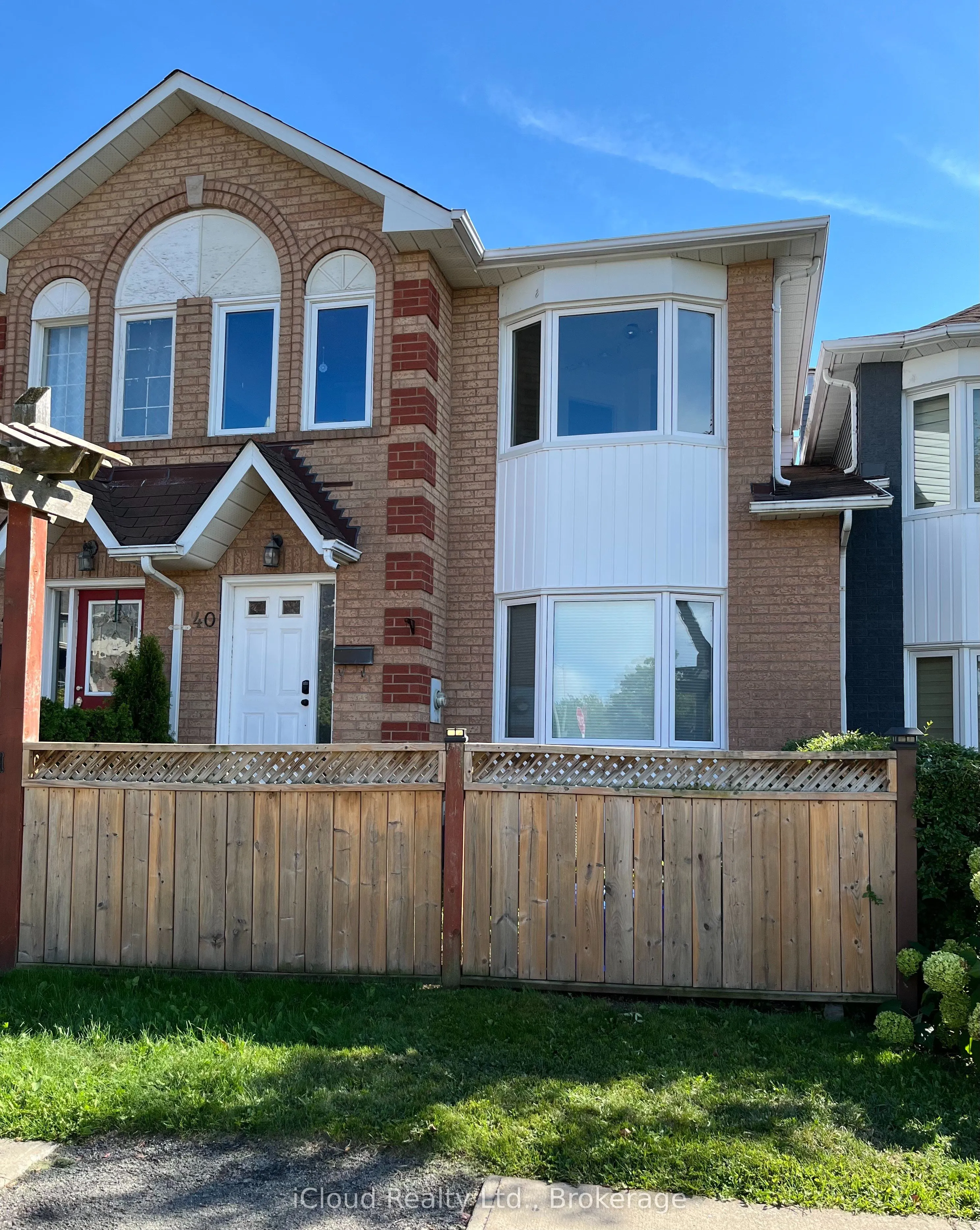 40 Glenashton Drive