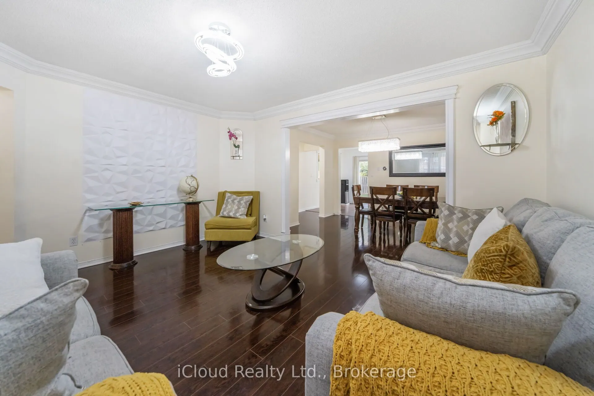 366 Marshall Crescent
