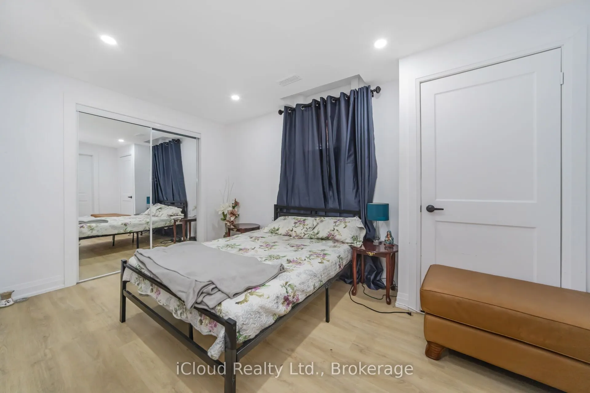 366 Marshall Crescent