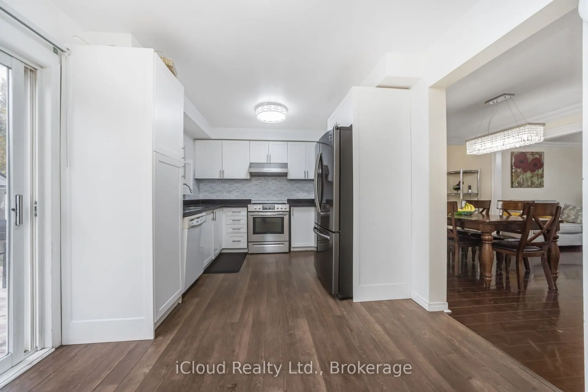 366 Marshall Crescent