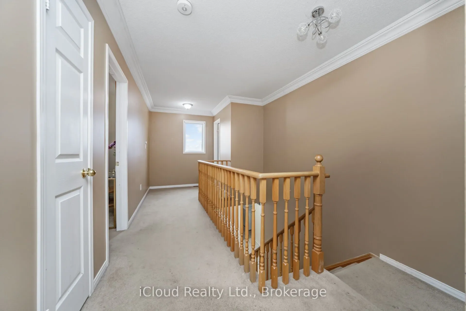 366 Marshall Crescent
