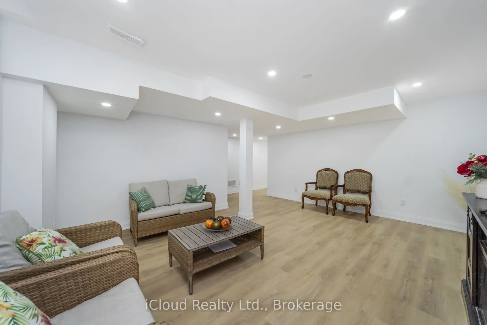 366 Marshall Crescent