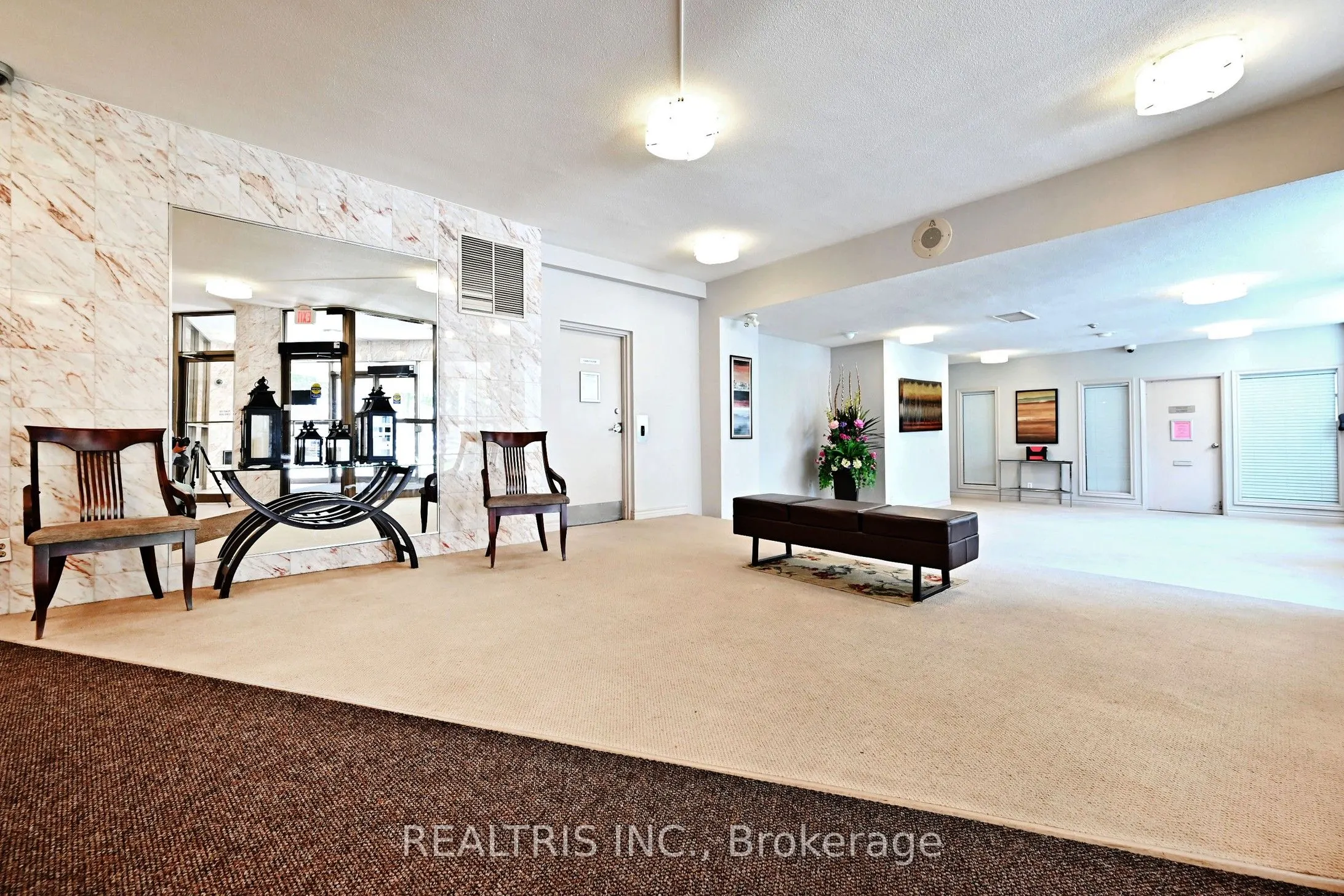 2323 Confederation Parkway #807