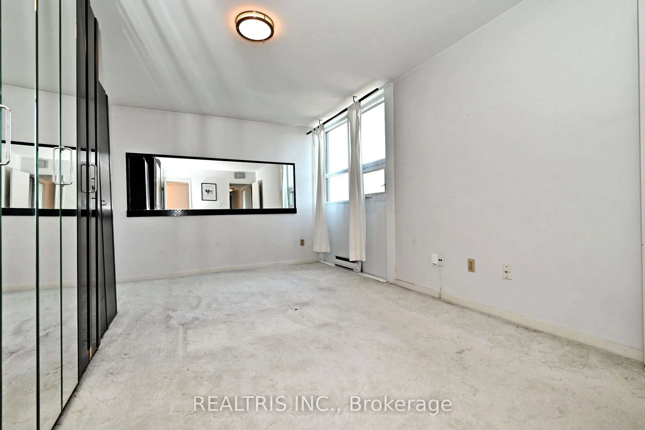 2323 Confederation Parkway #807