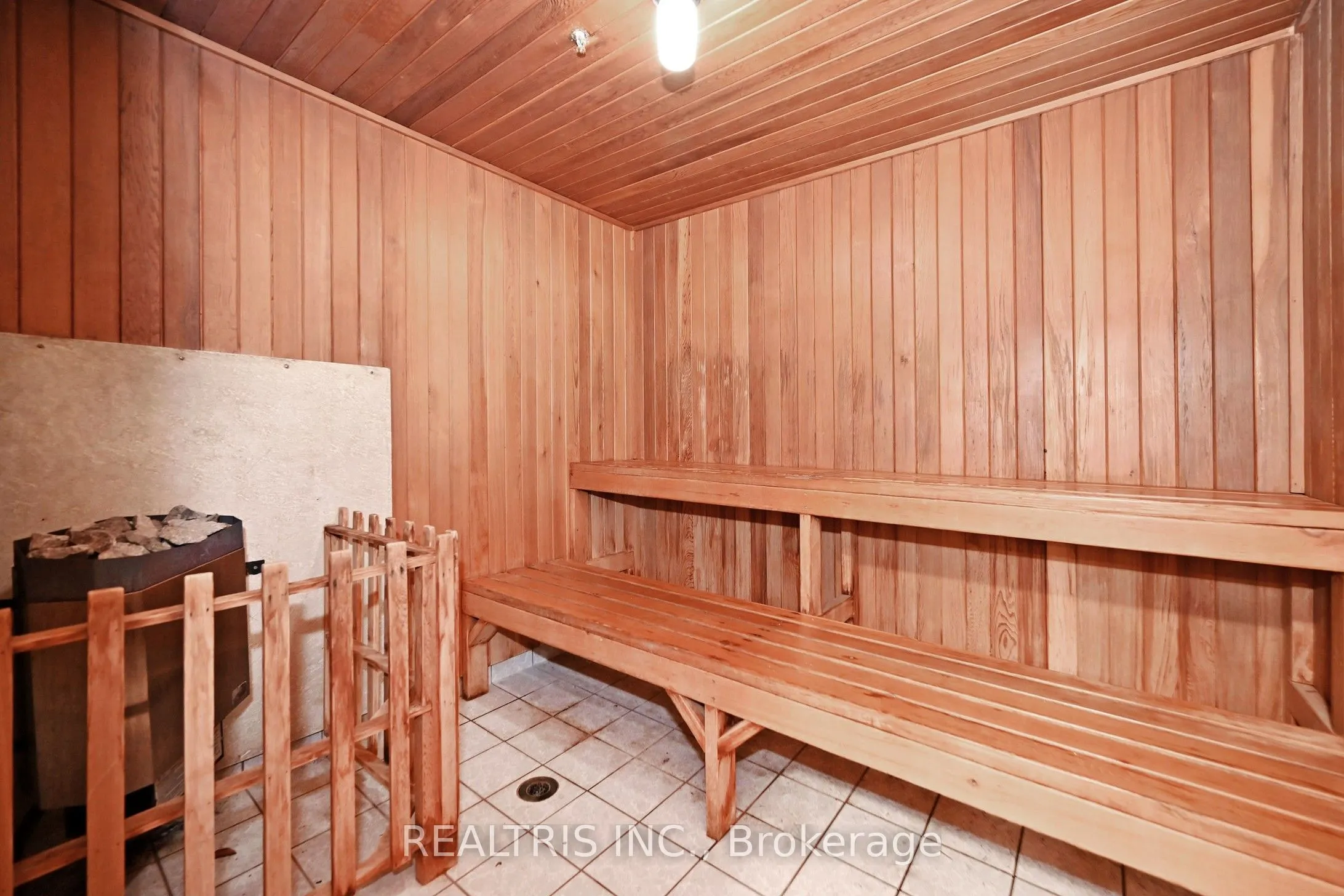 2323 Confederation Parkway #807