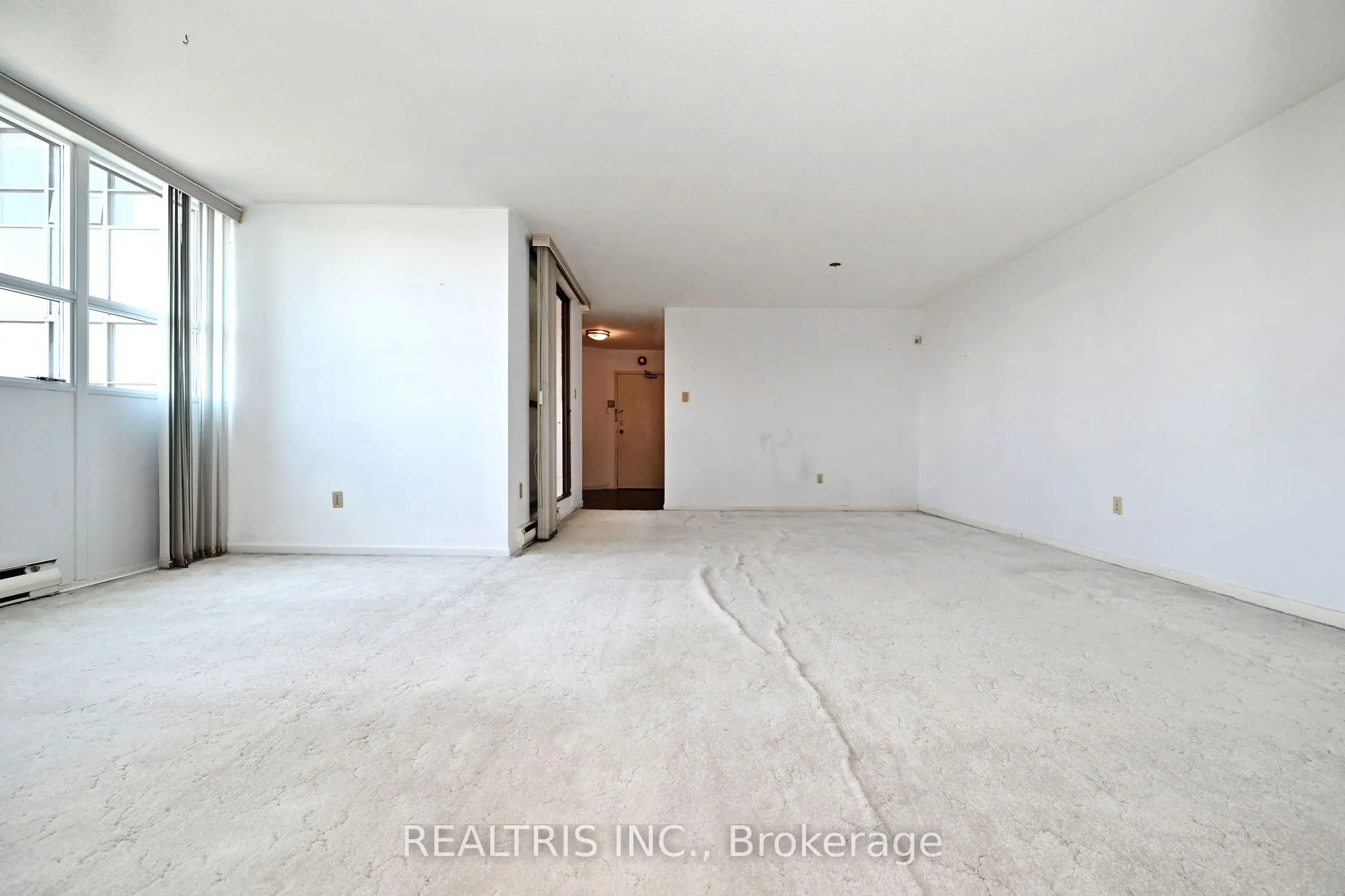 2323 Confederation Parkway #807