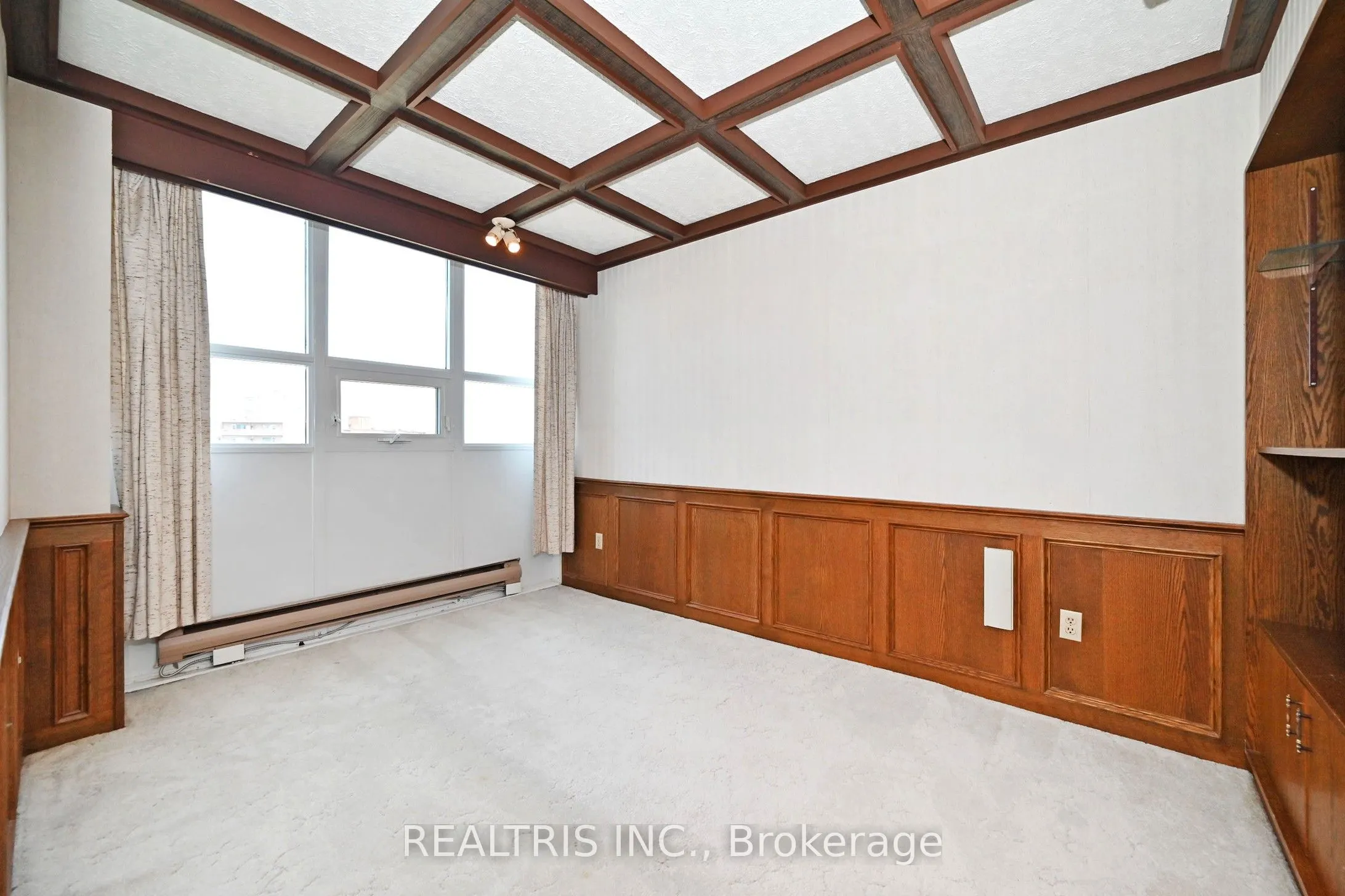 2323 Confederation Parkway #807