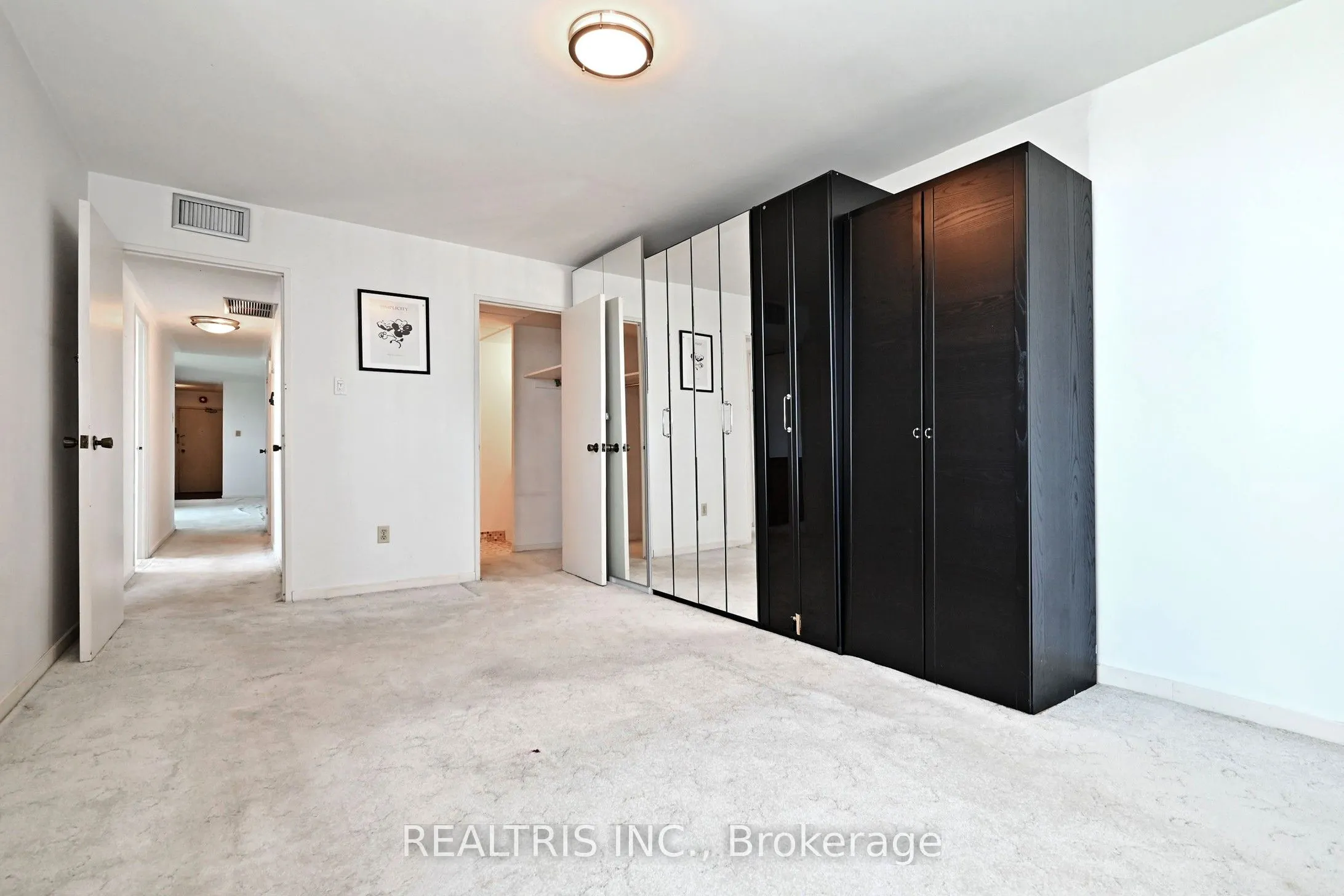 2323 Confederation Parkway #807