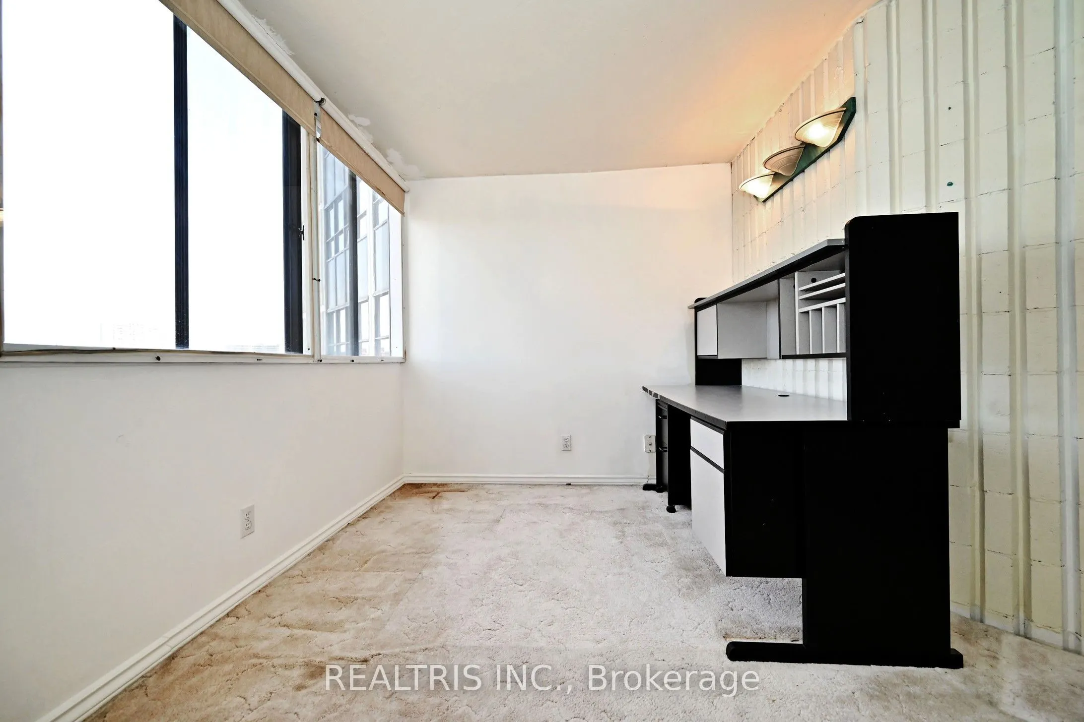2323 Confederation Parkway #807