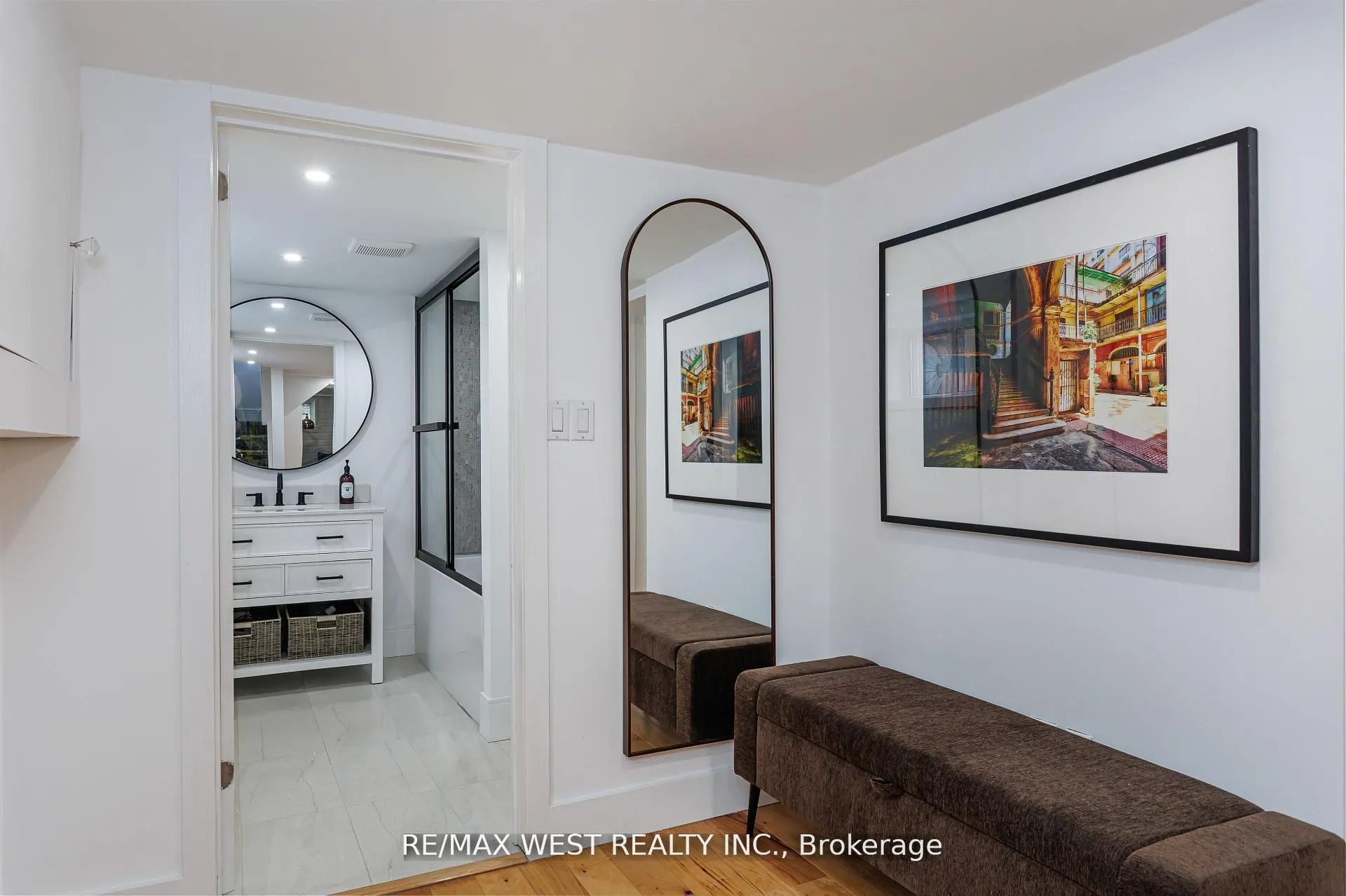 12 Brentwood Road S