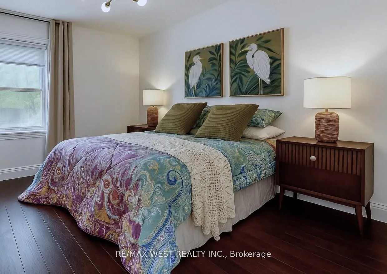 12 Brentwood Road S