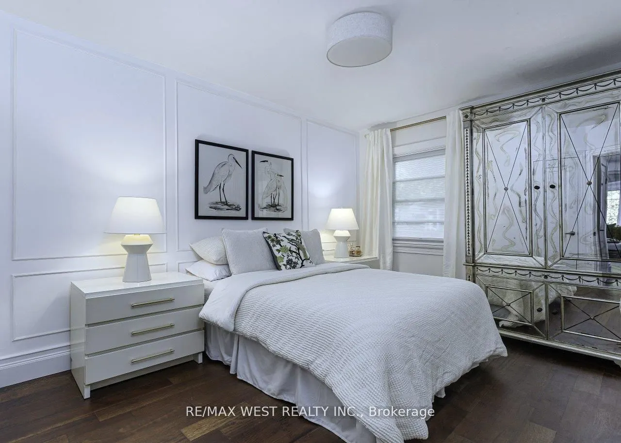 12 Brentwood Road S
