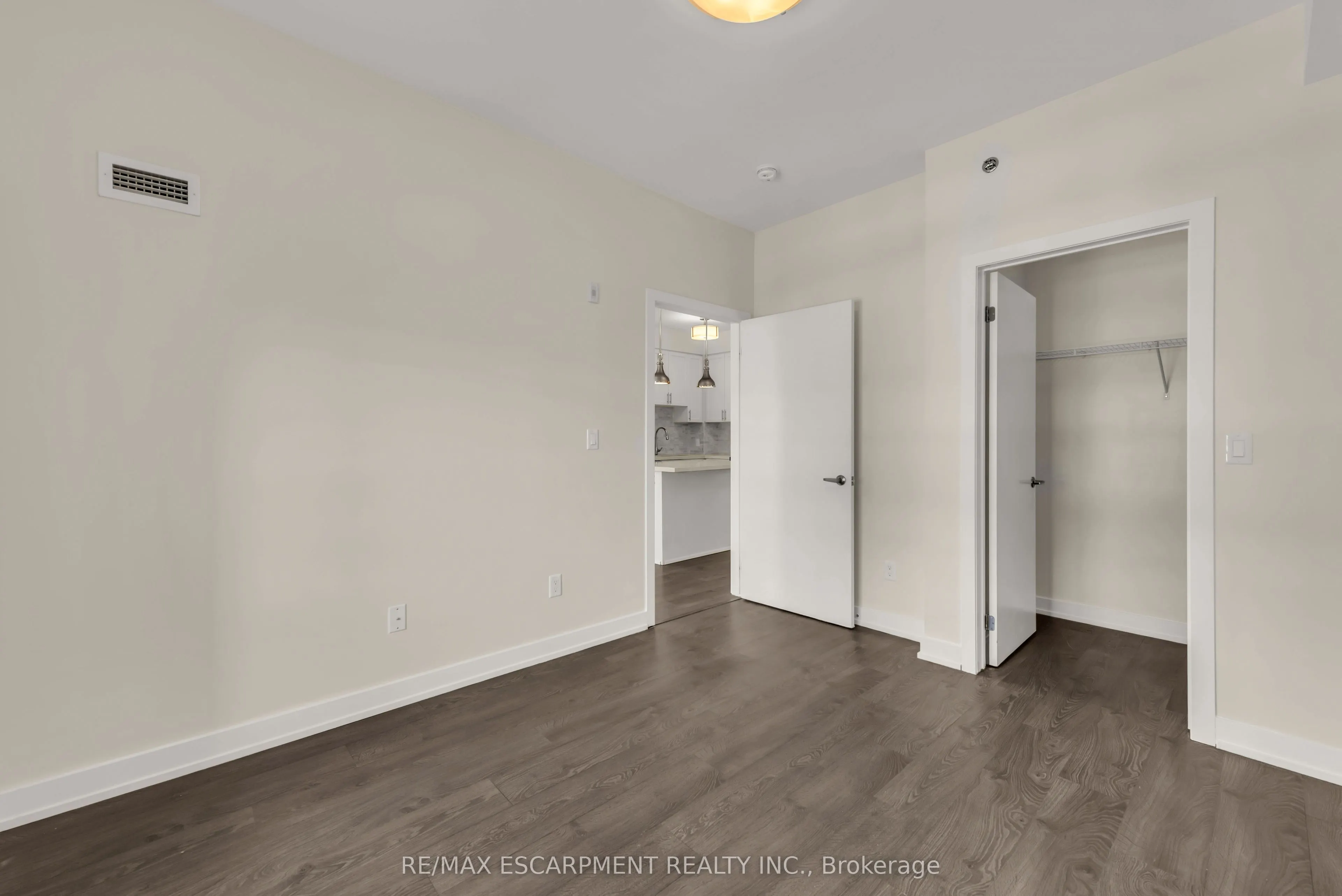 2486 Old Bronte Road #520