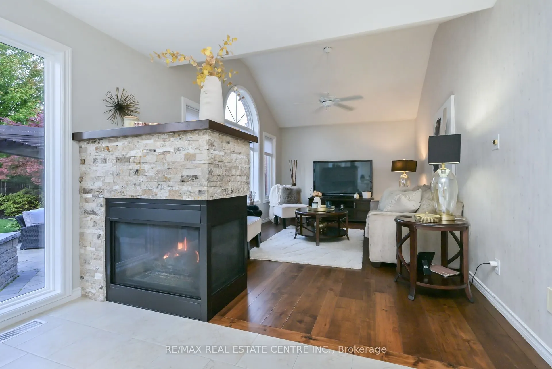 96 Lauchlin Crescent