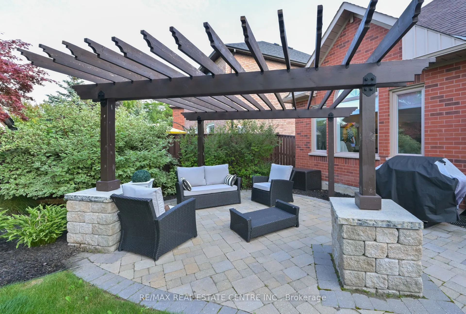 96 Lauchlin Crescent