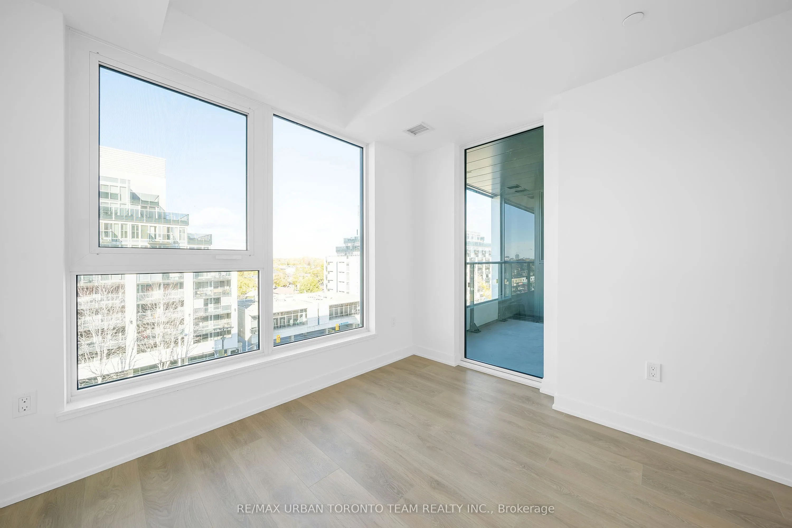 1037 The Queensway #524