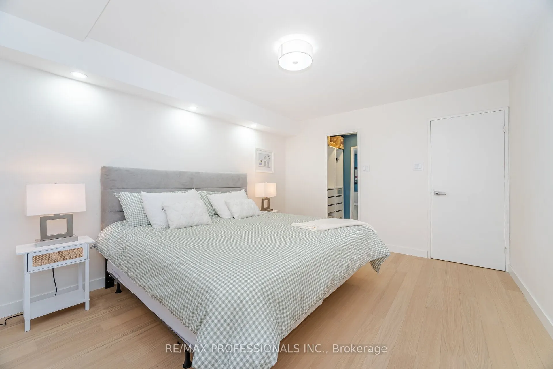 284 Mill Road #A12
