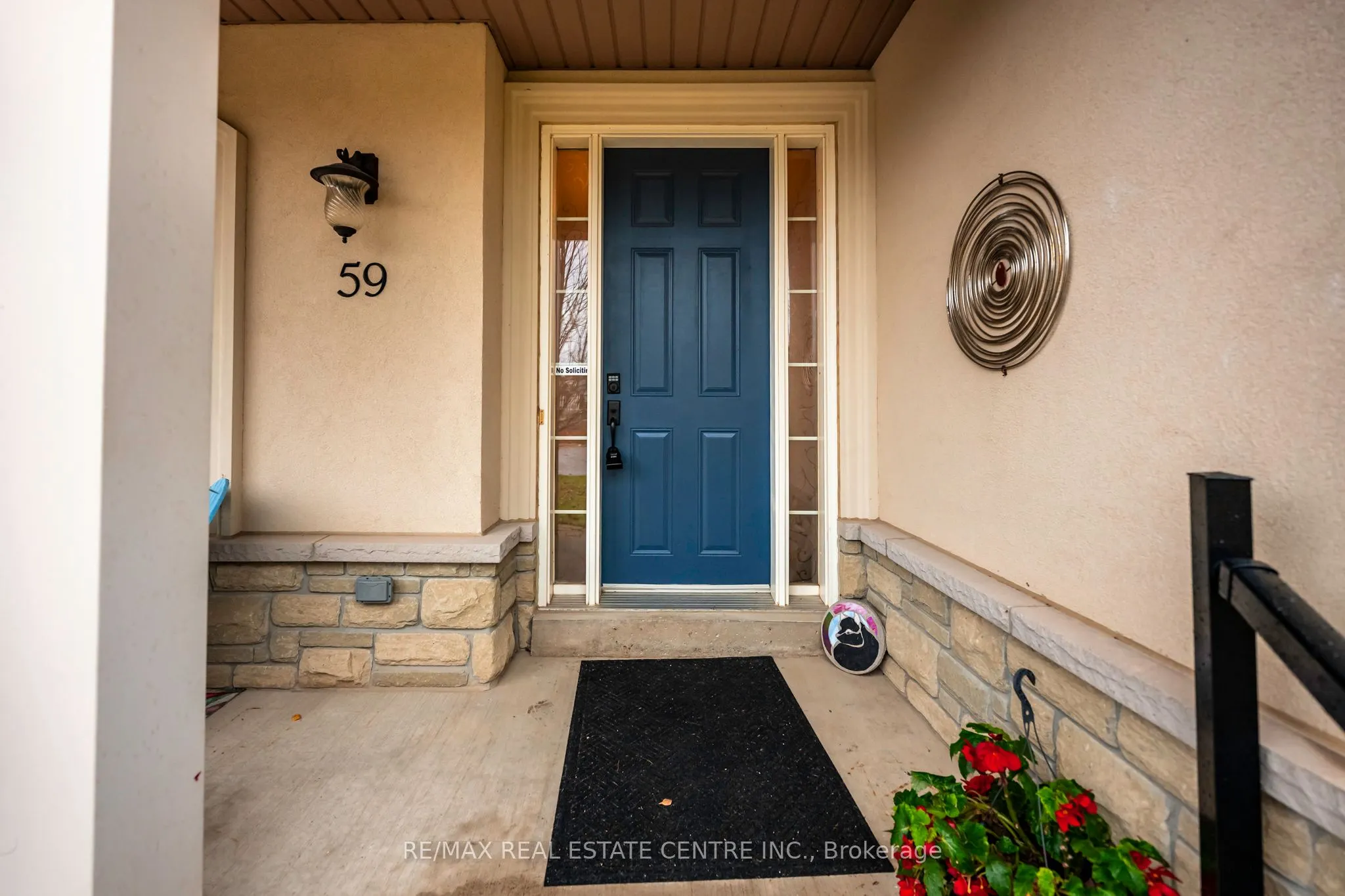 59 Young Court