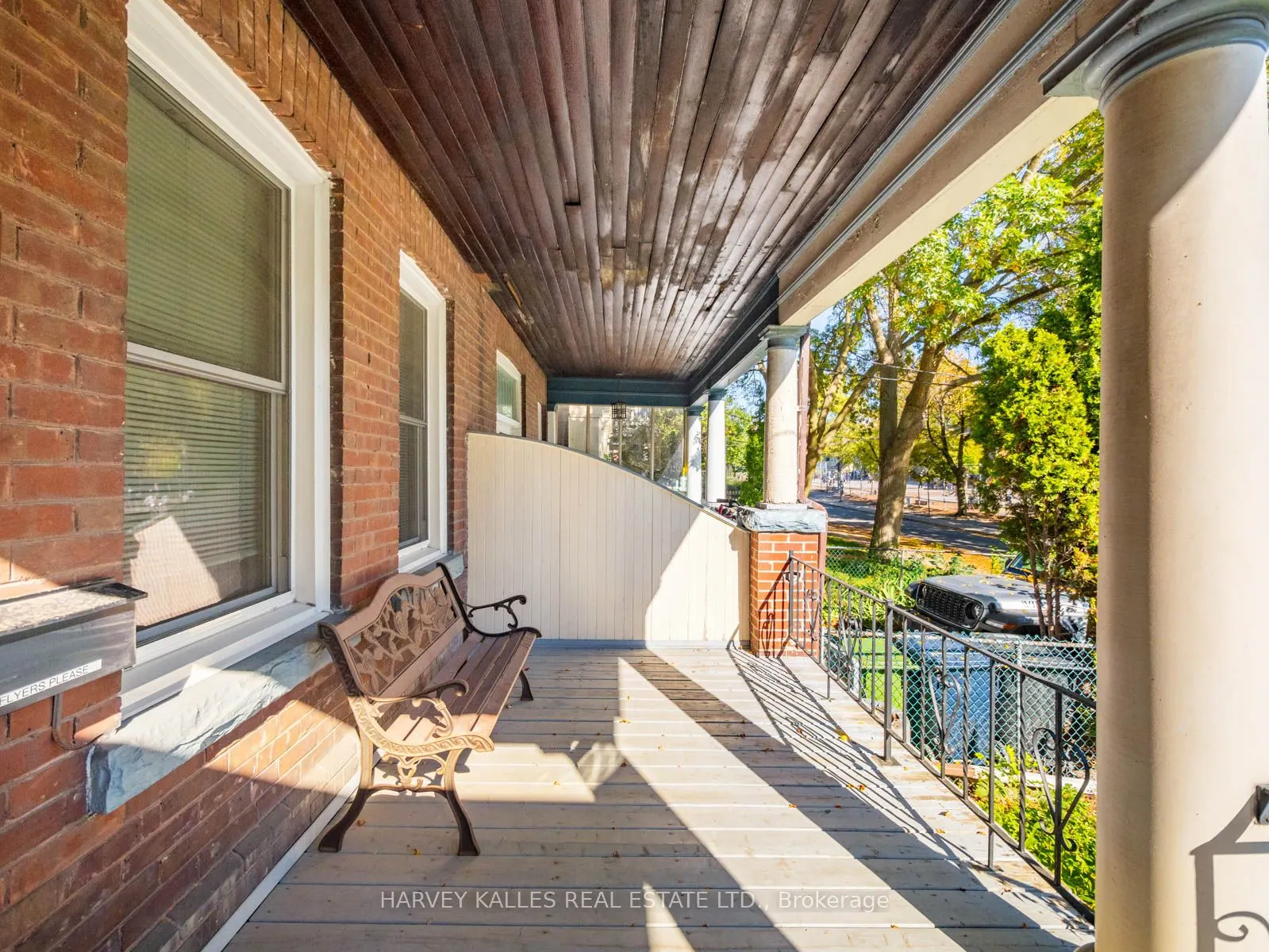 132 Close Avenue