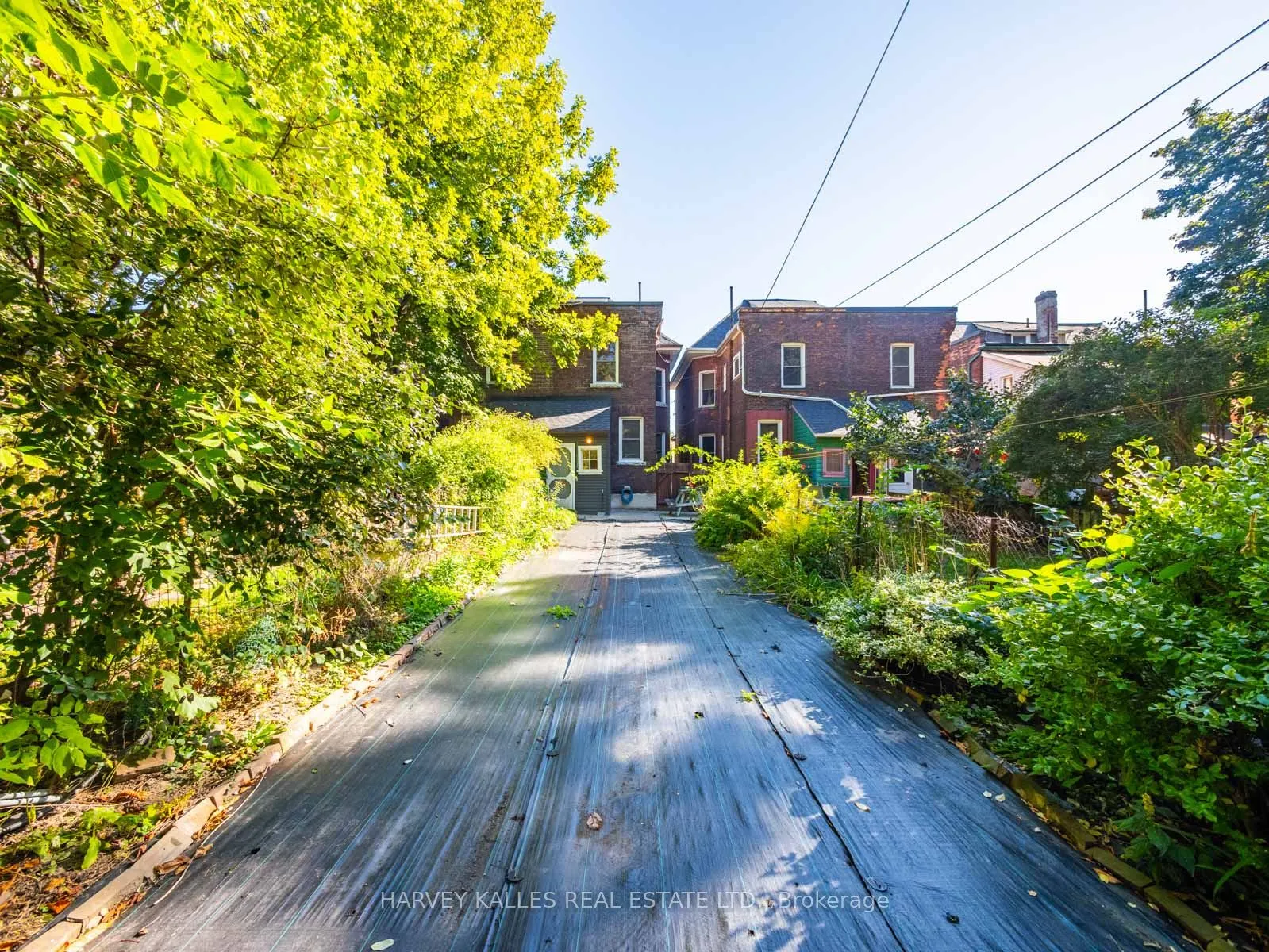 132 Close Avenue