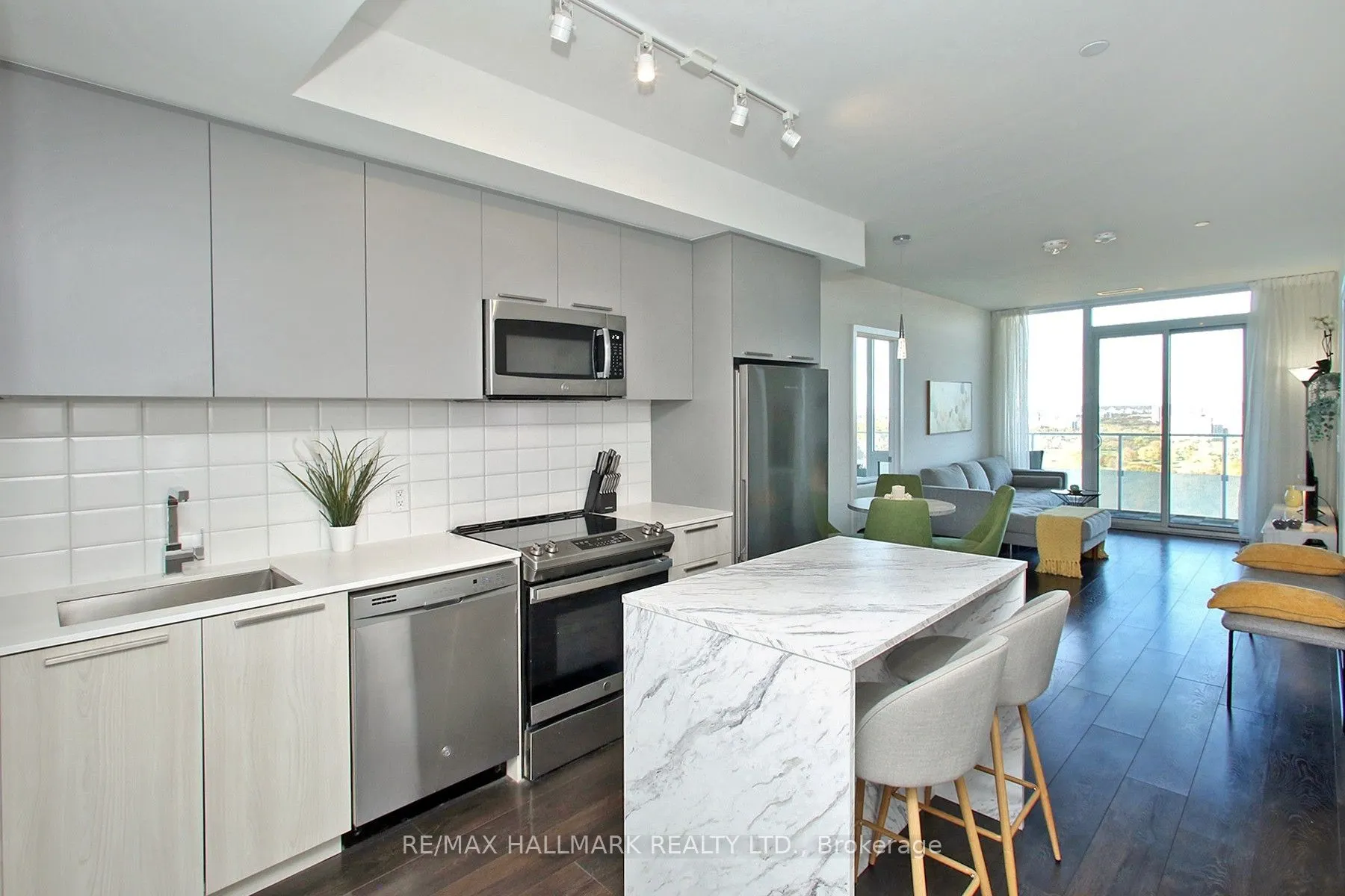 20 Brin Drive #1904