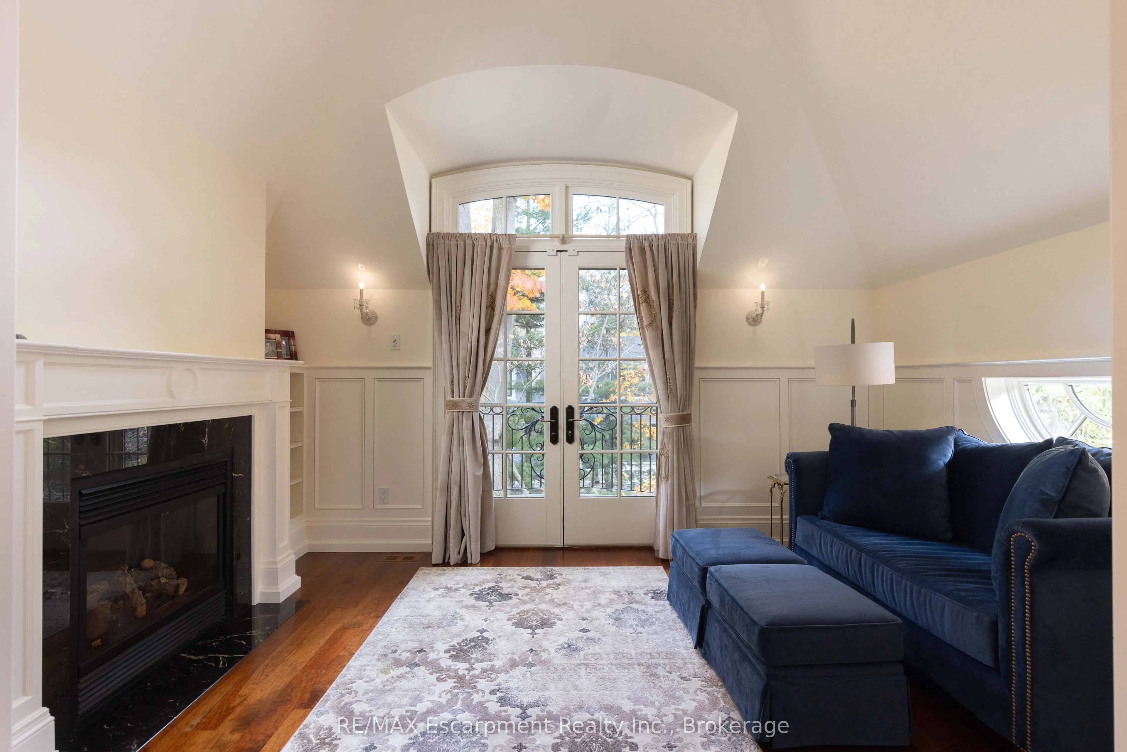 1081 Argyle Drive