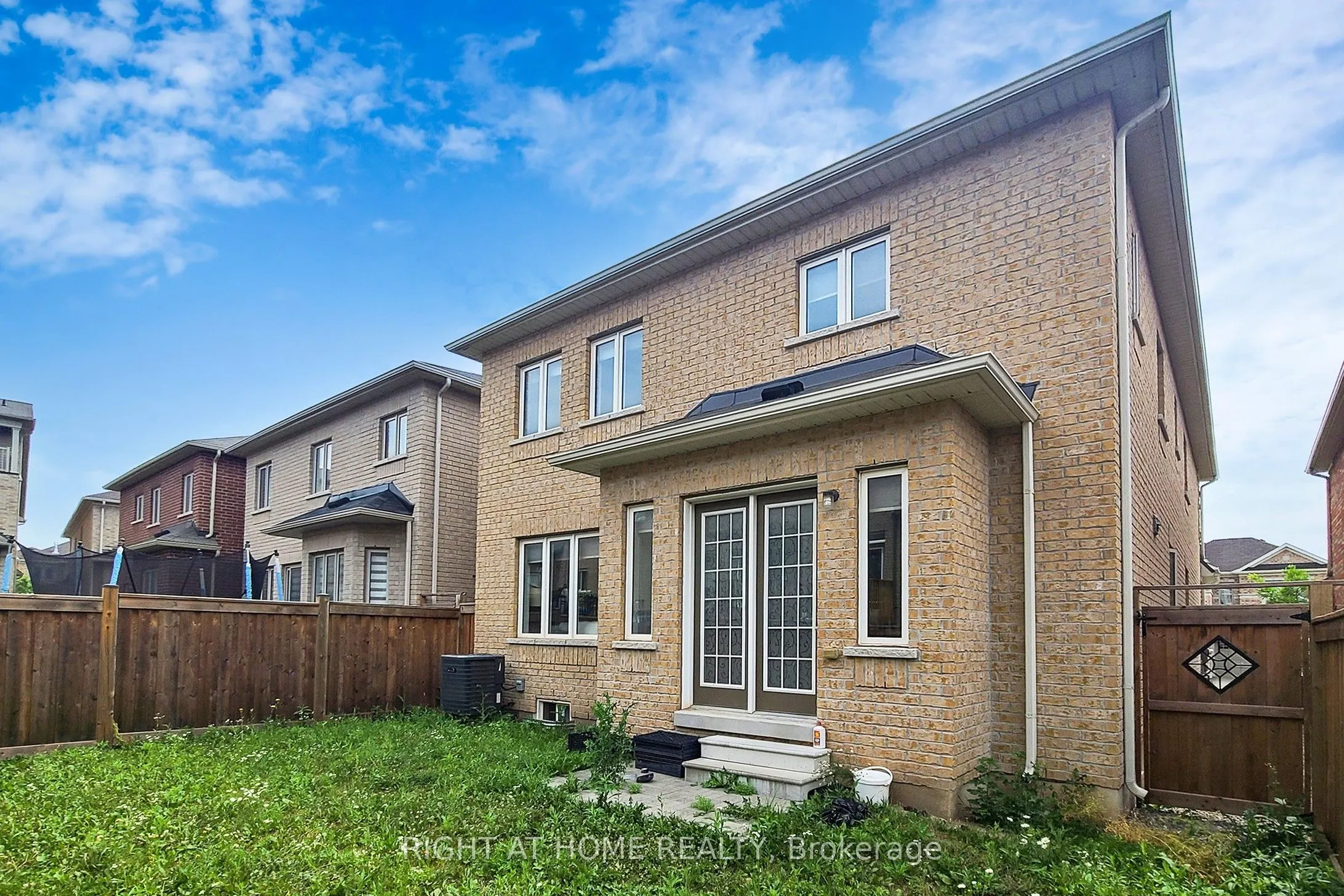 423 Grindstone Trail