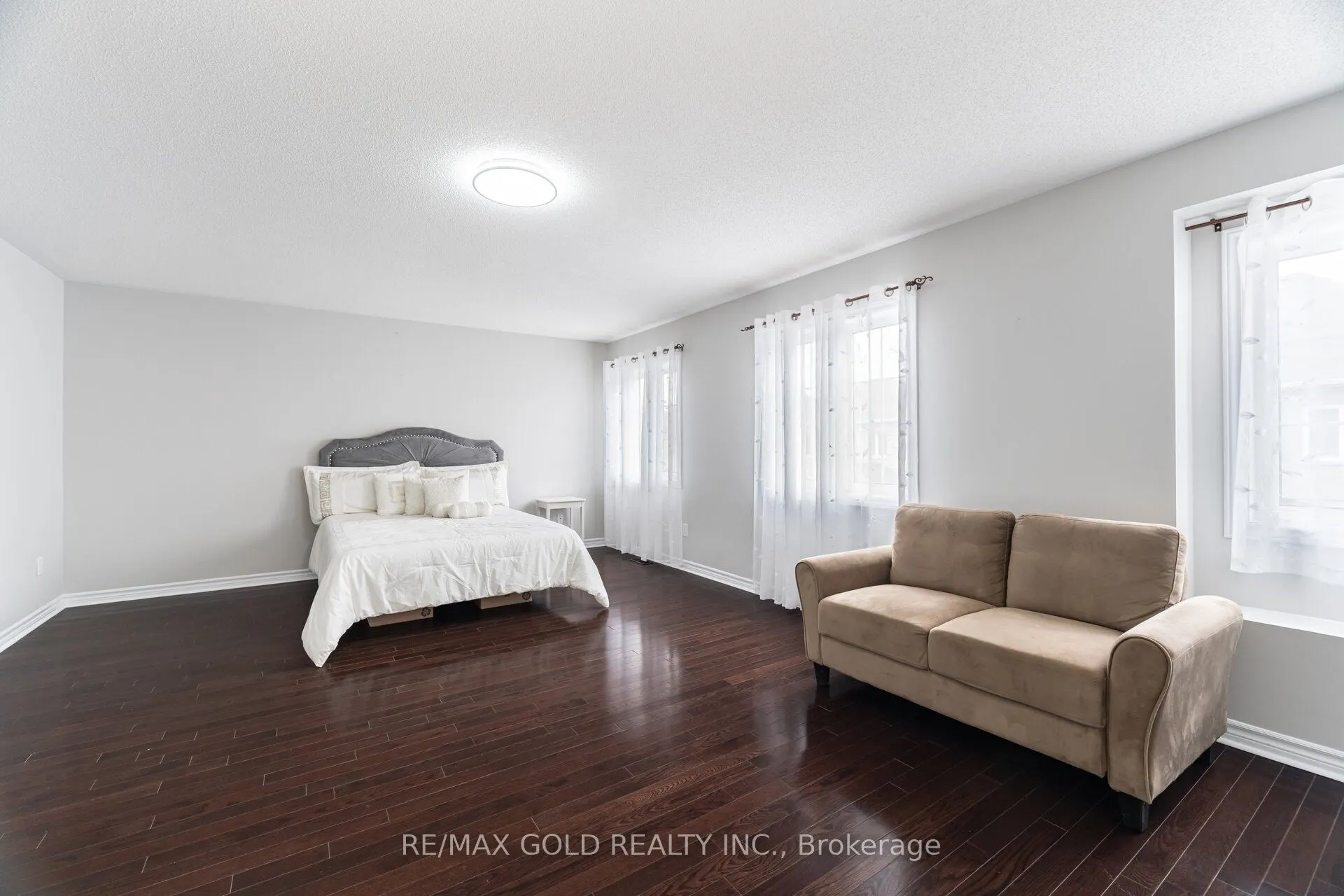 15 Oakhaven Road