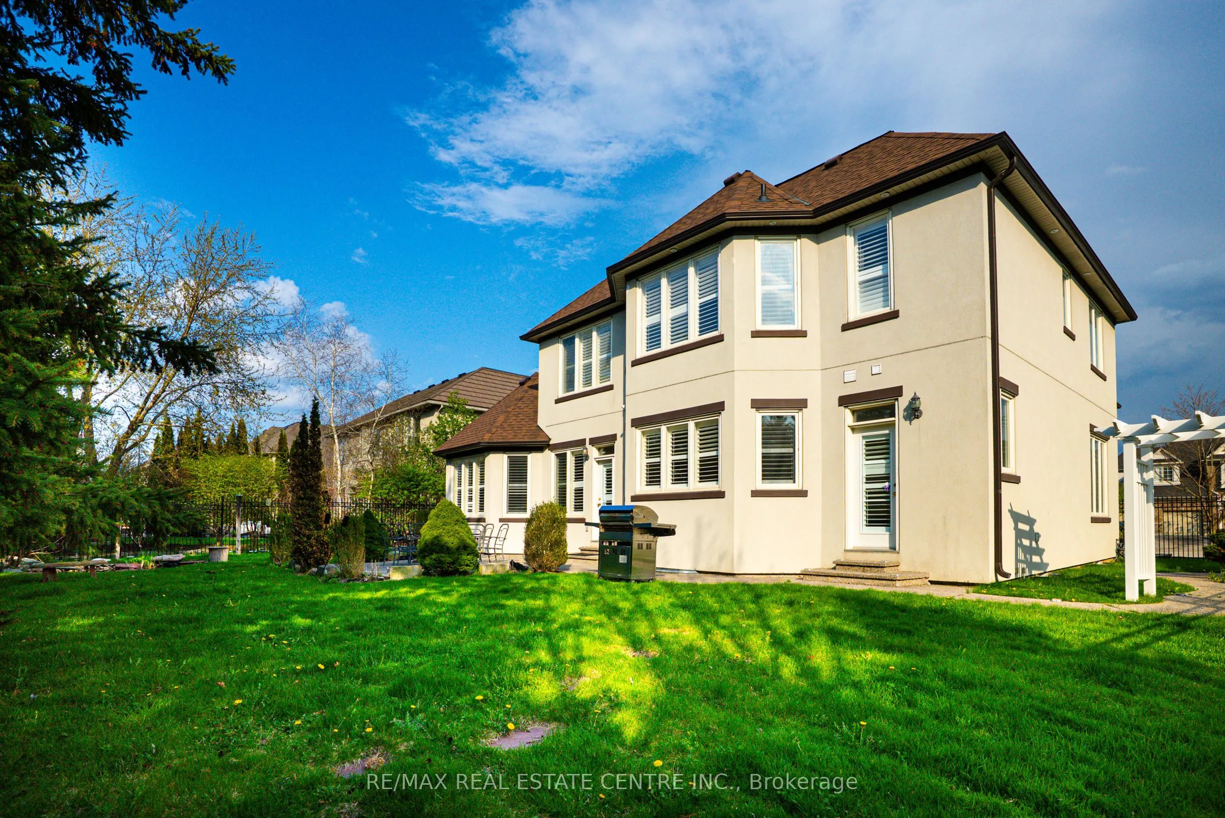 645 Cranleigh Court