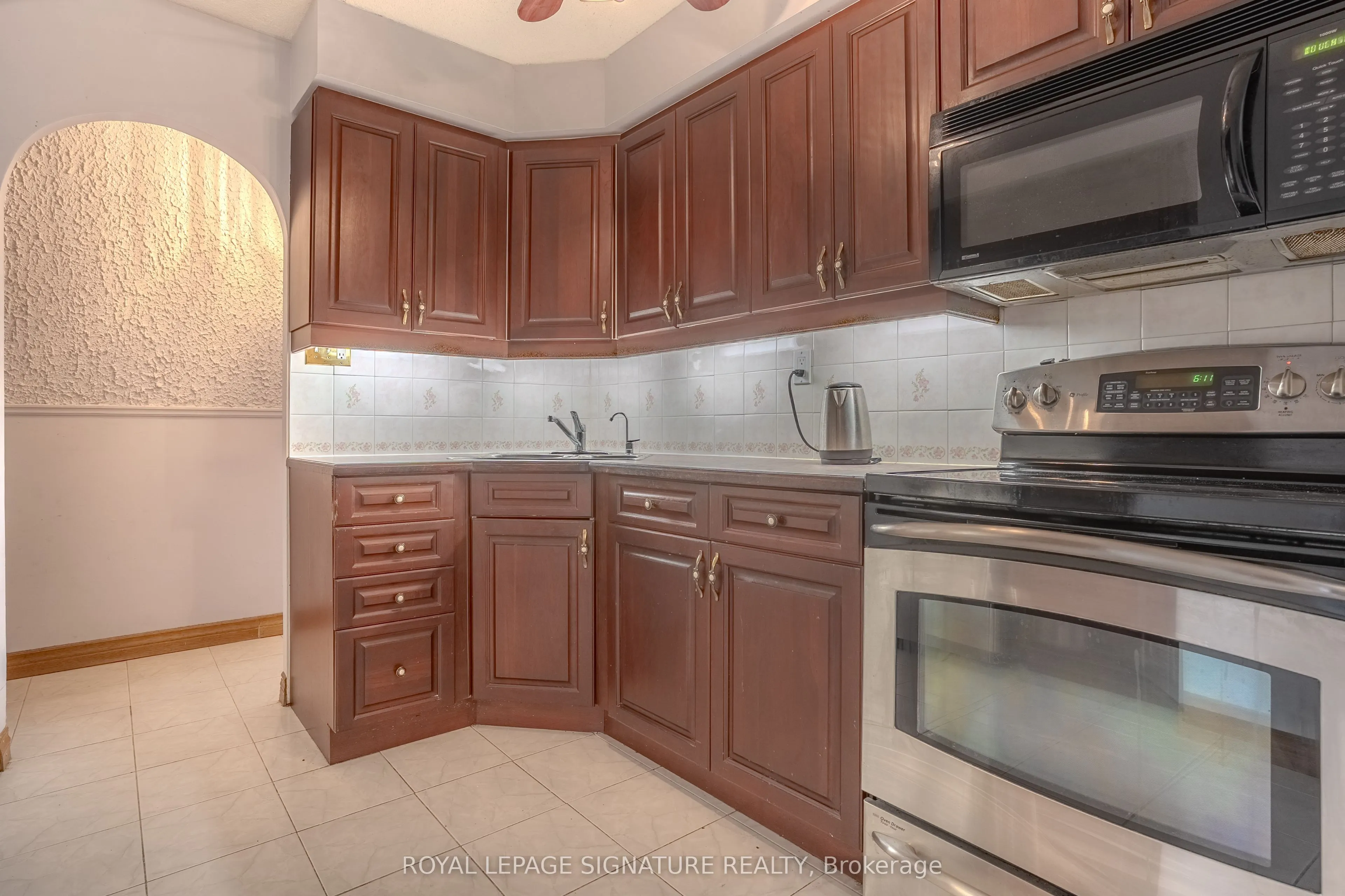 975 Warwick Court #1608
