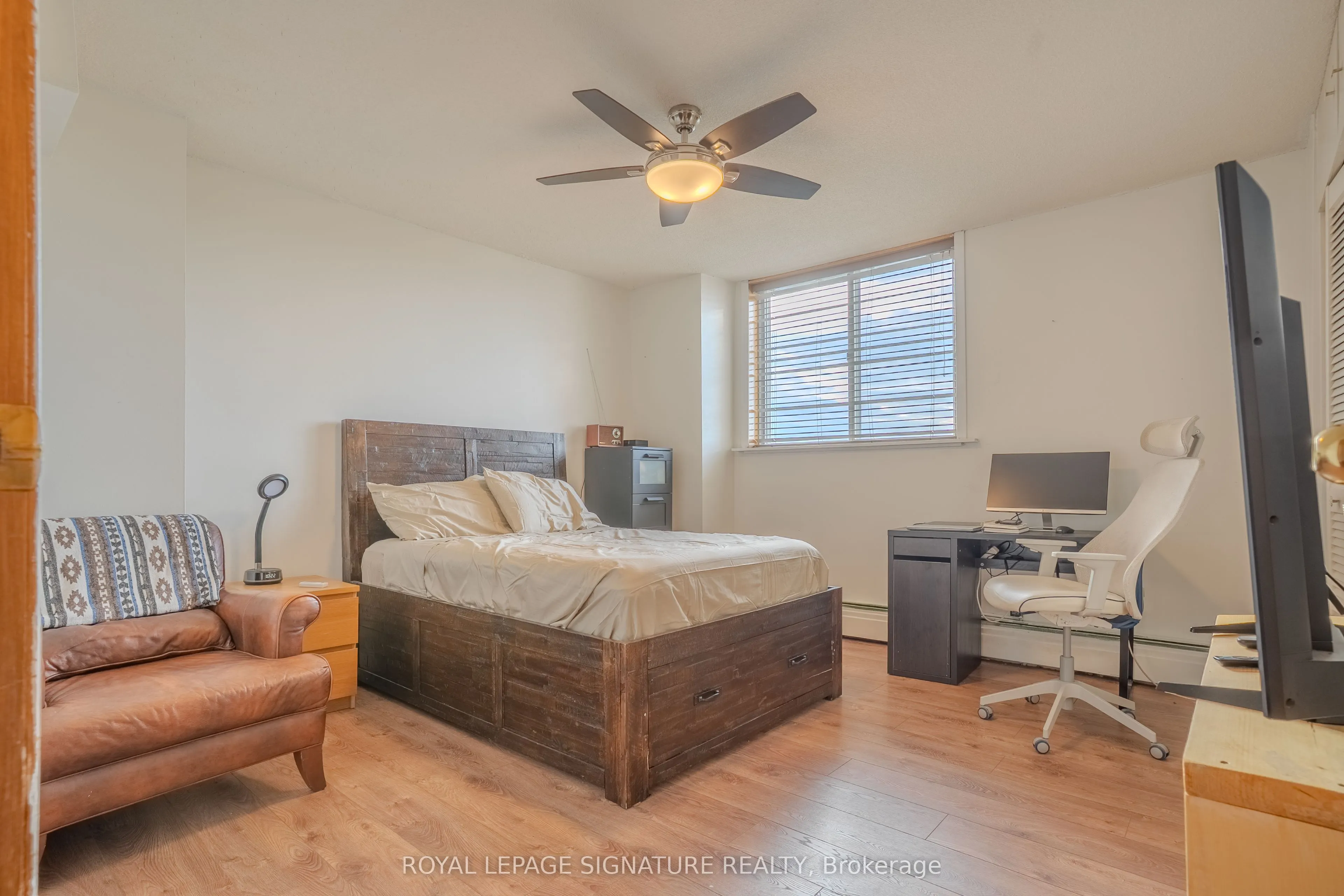 975 Warwick Court #1608