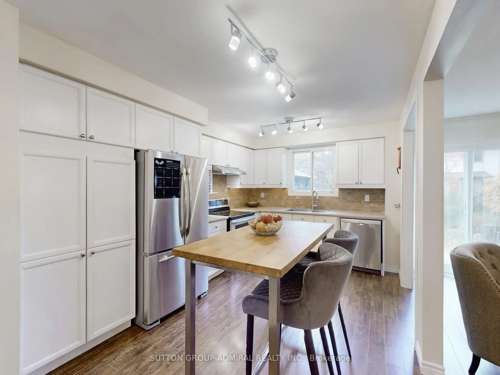 3453 Hannibal Road