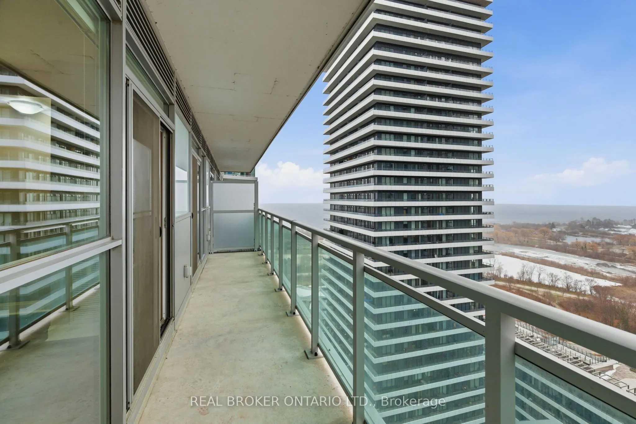 33 Shore Breeze Drive #1801